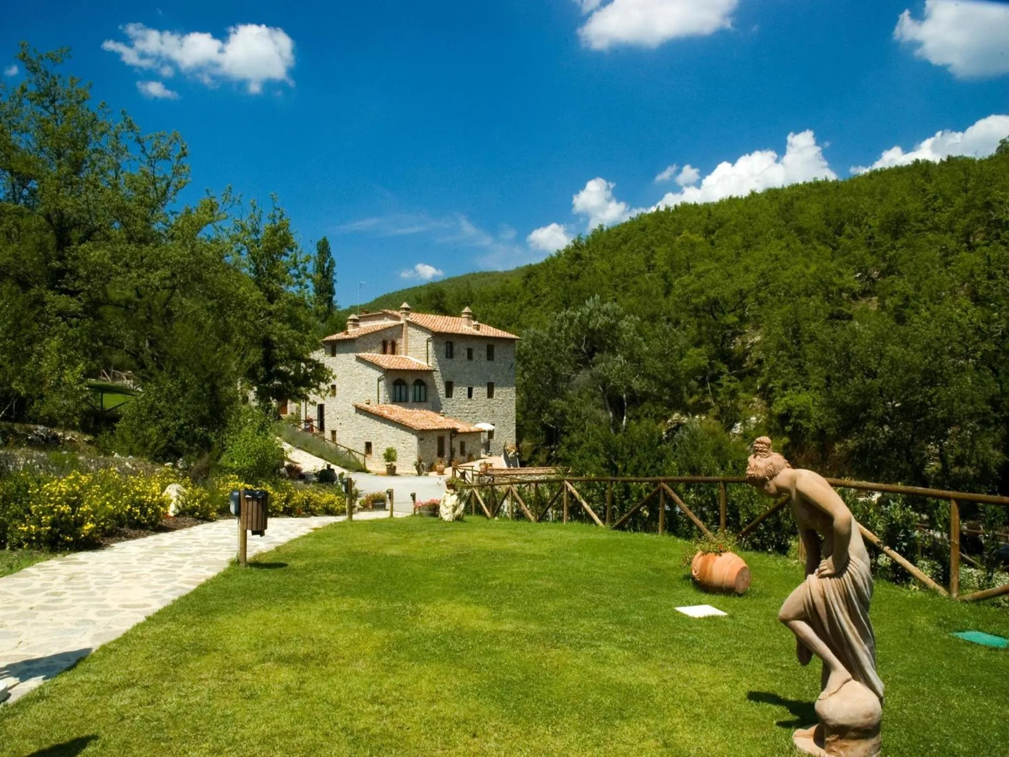 Property building in Hotel Le Pozze Di Lecchi