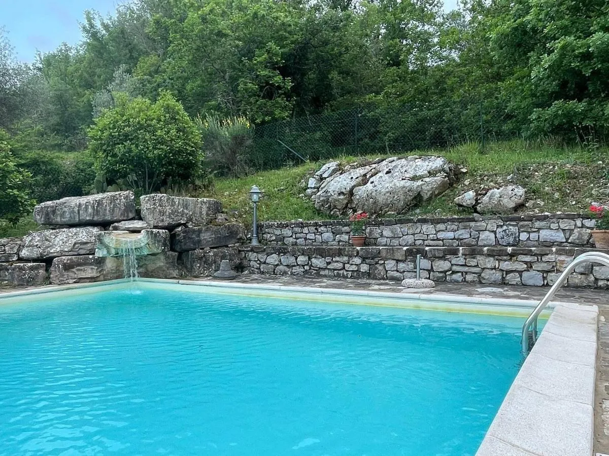 Swimming pool in Hotel Le Pozze Di Lecchi