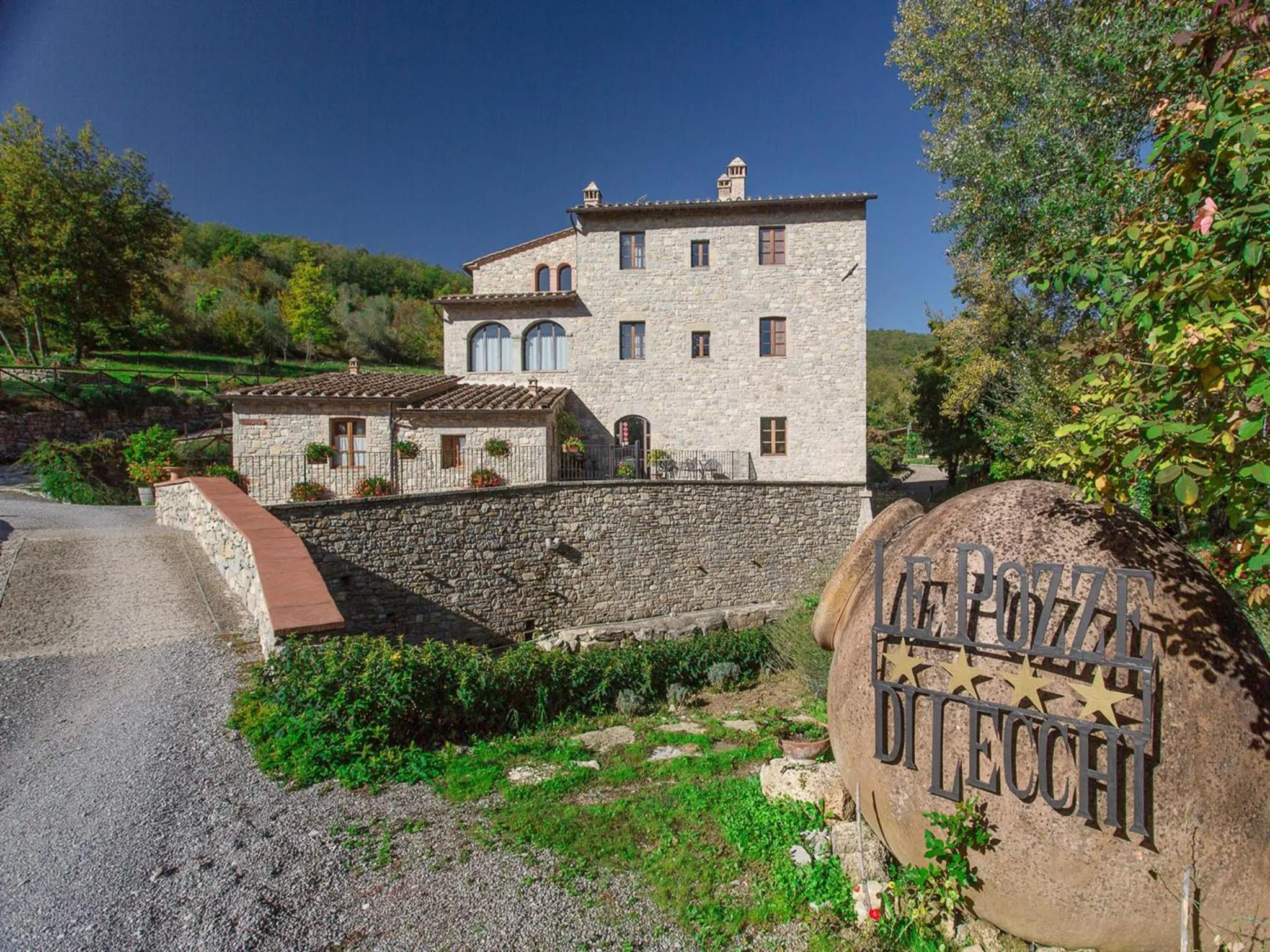 Facade/entrance in Hotel Le Pozze Di Lecchi