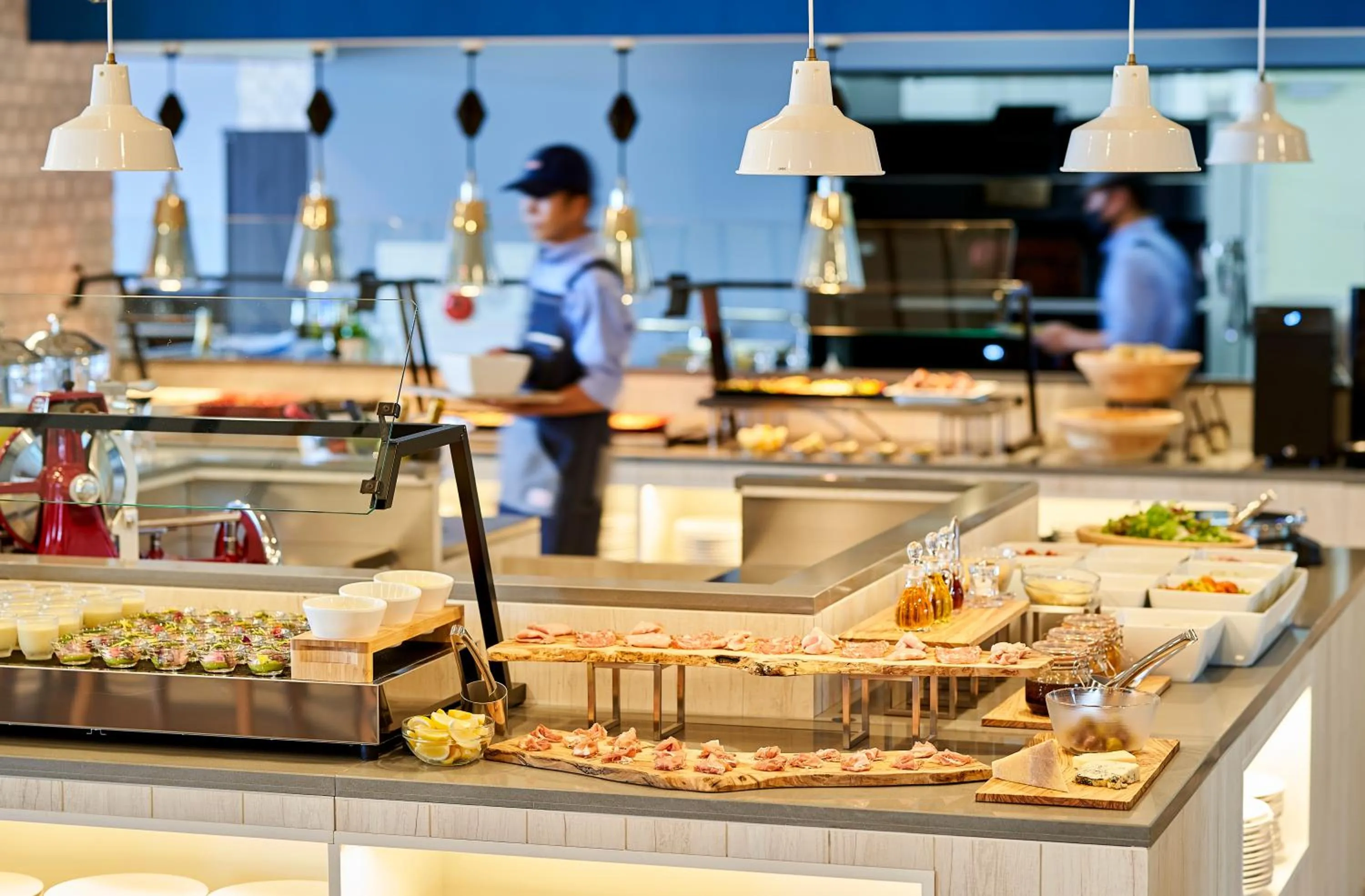 Restaurant/places to eat in il azzurri