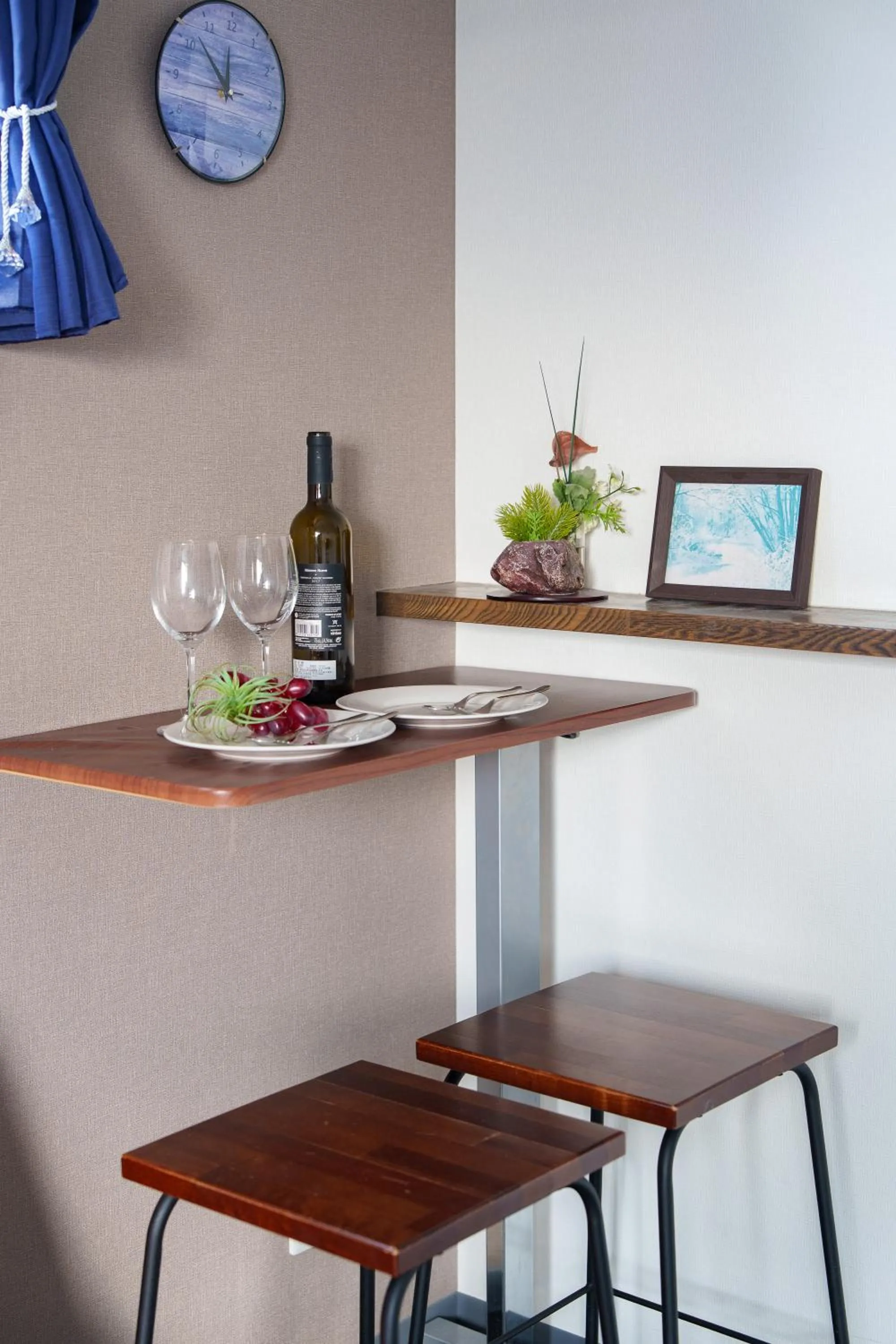 Dining area in GRAVITY