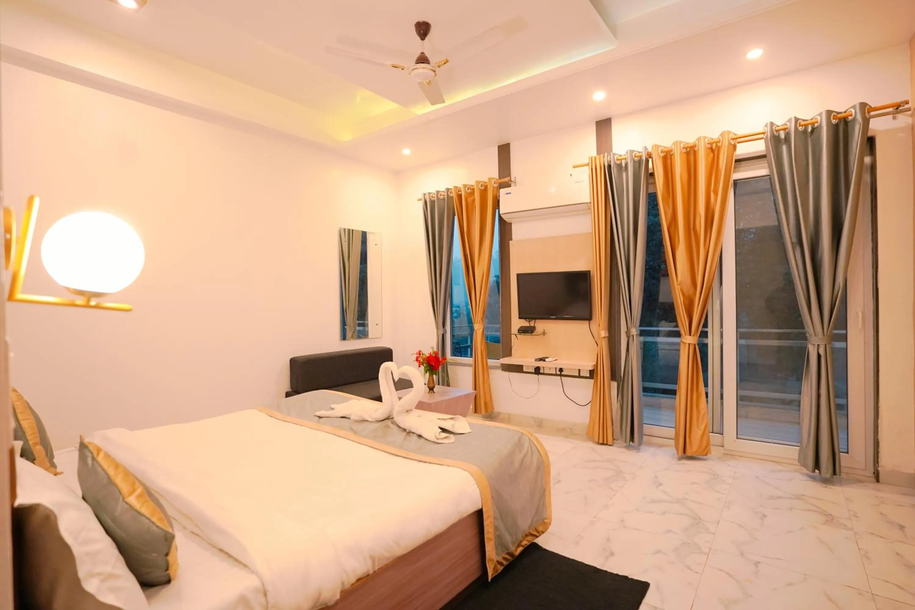 TV and multimedia, Bed in Chirping Hills Resort,Bhimtal