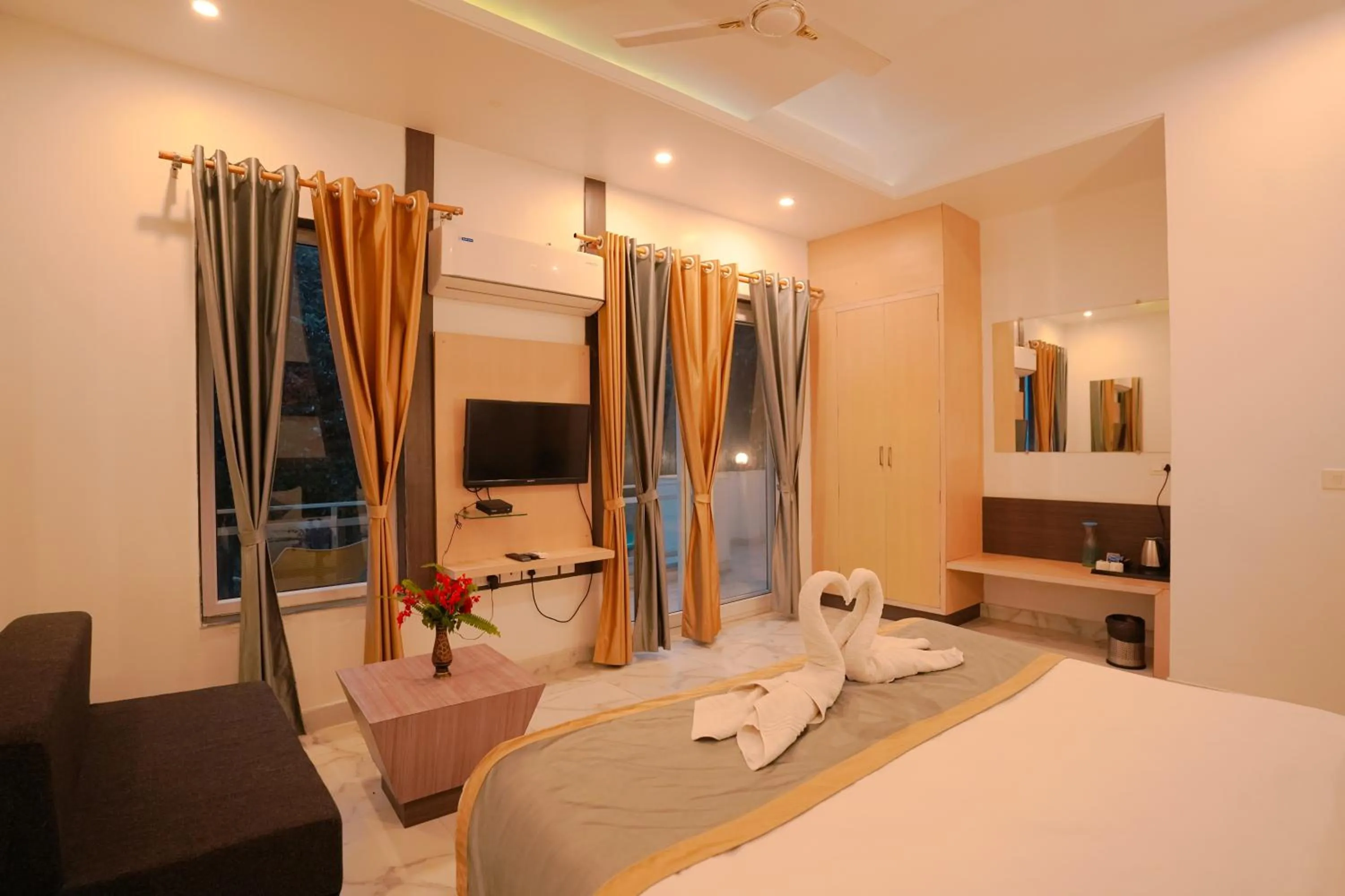 Balcony/Terrace, Bed in Chirping Hills Resort,Bhimtal