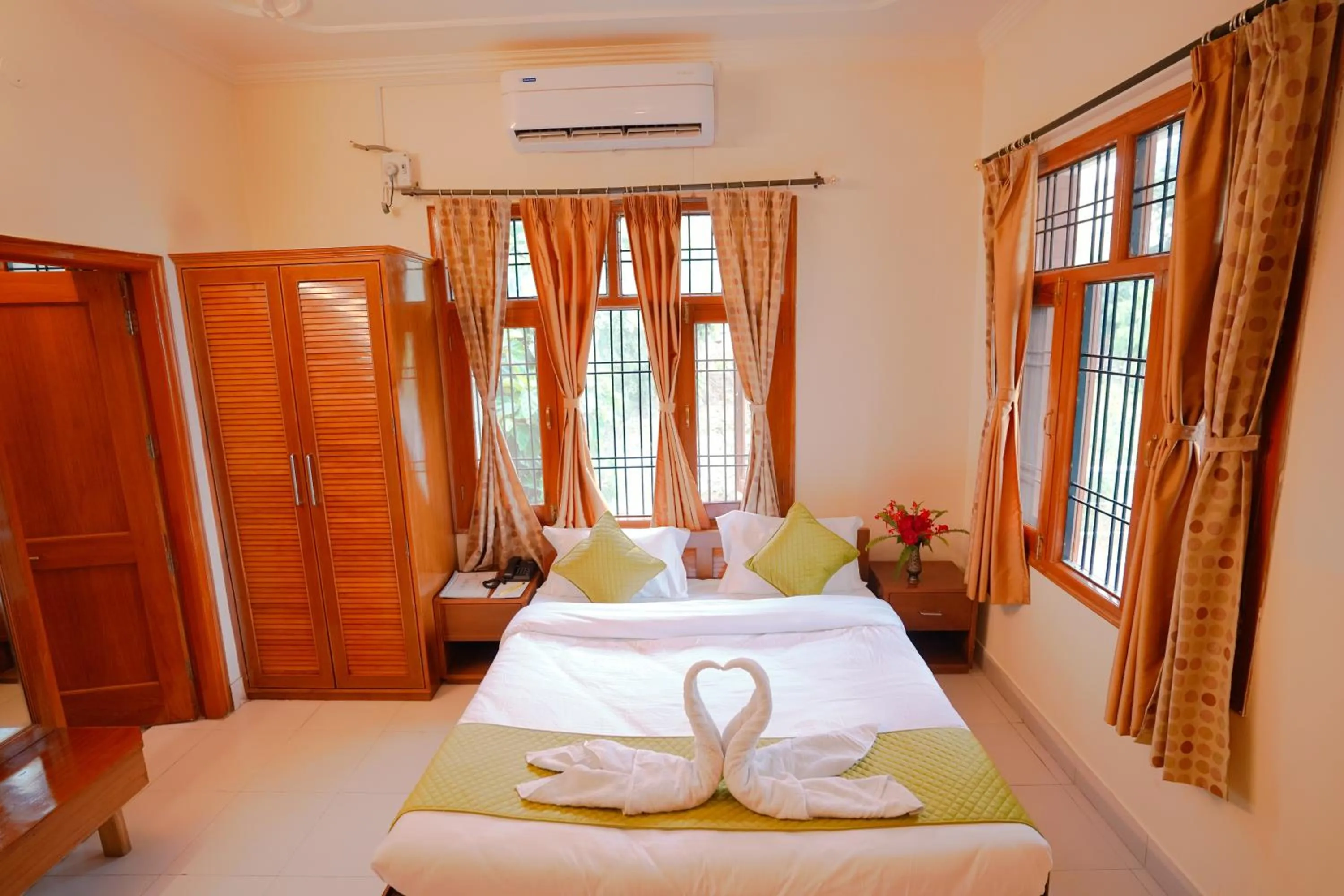Bed in Chirping Hills Resort,Bhimtal