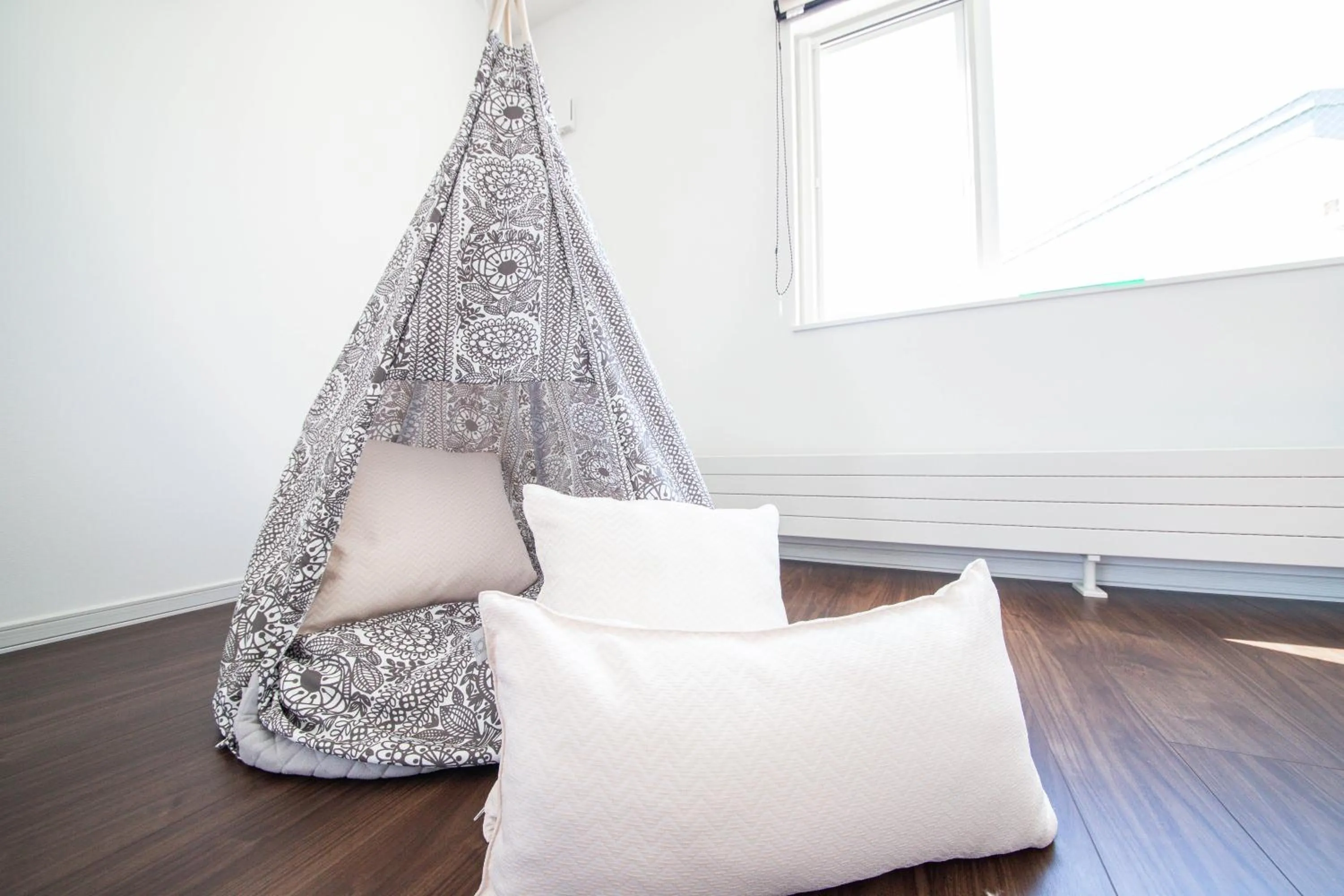 children, Bed in THE SUN LOUNGE