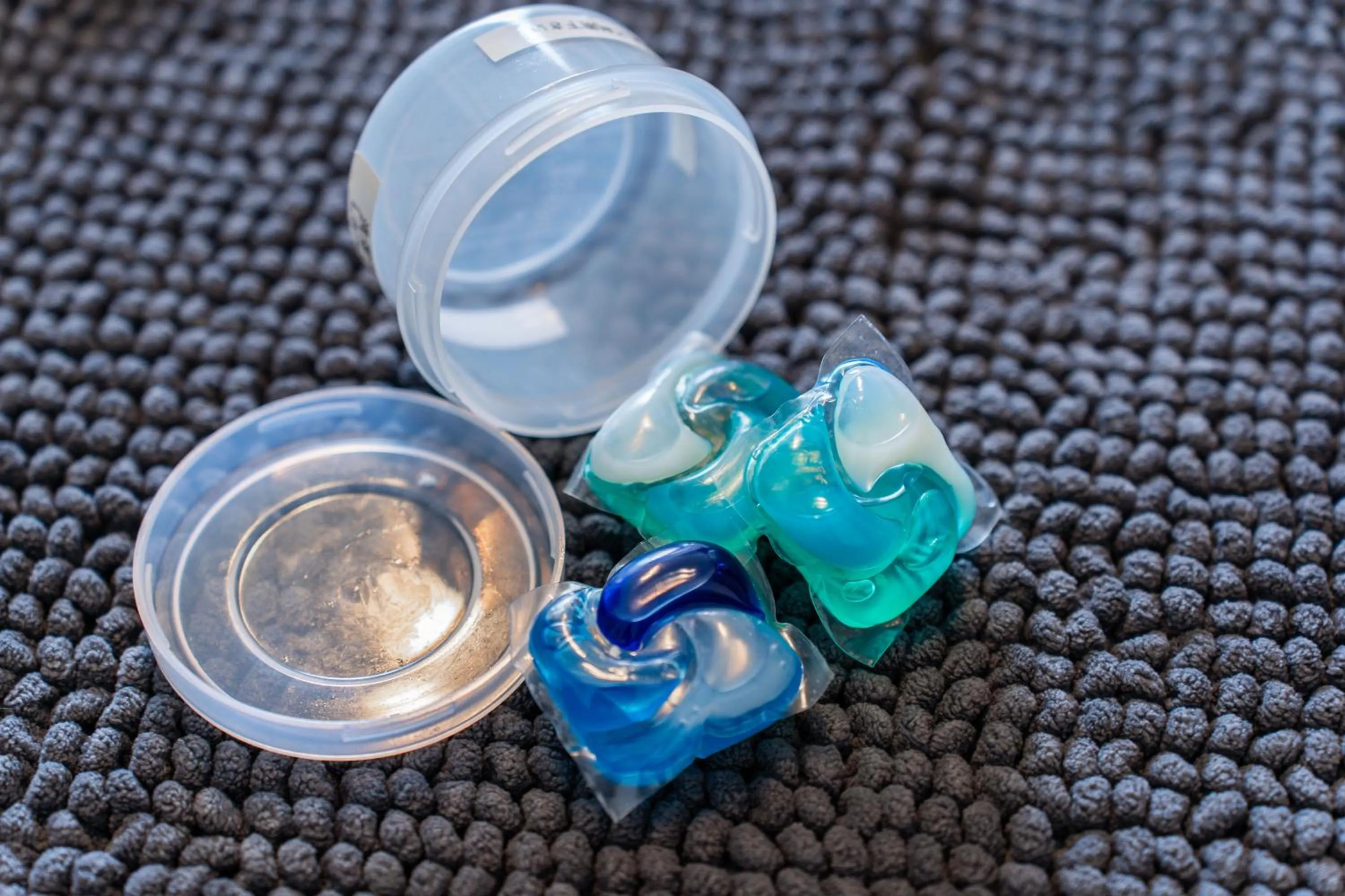 washing machine in YELLOW