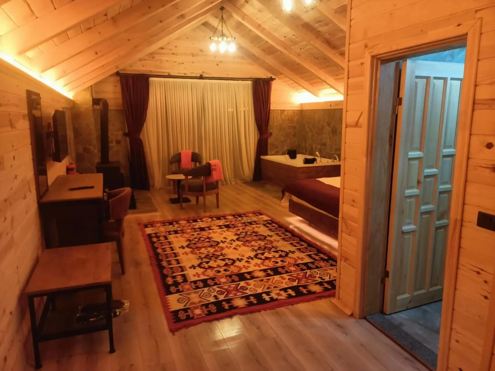 Photo of the whole room, Bed in Yamacda Suit Otel