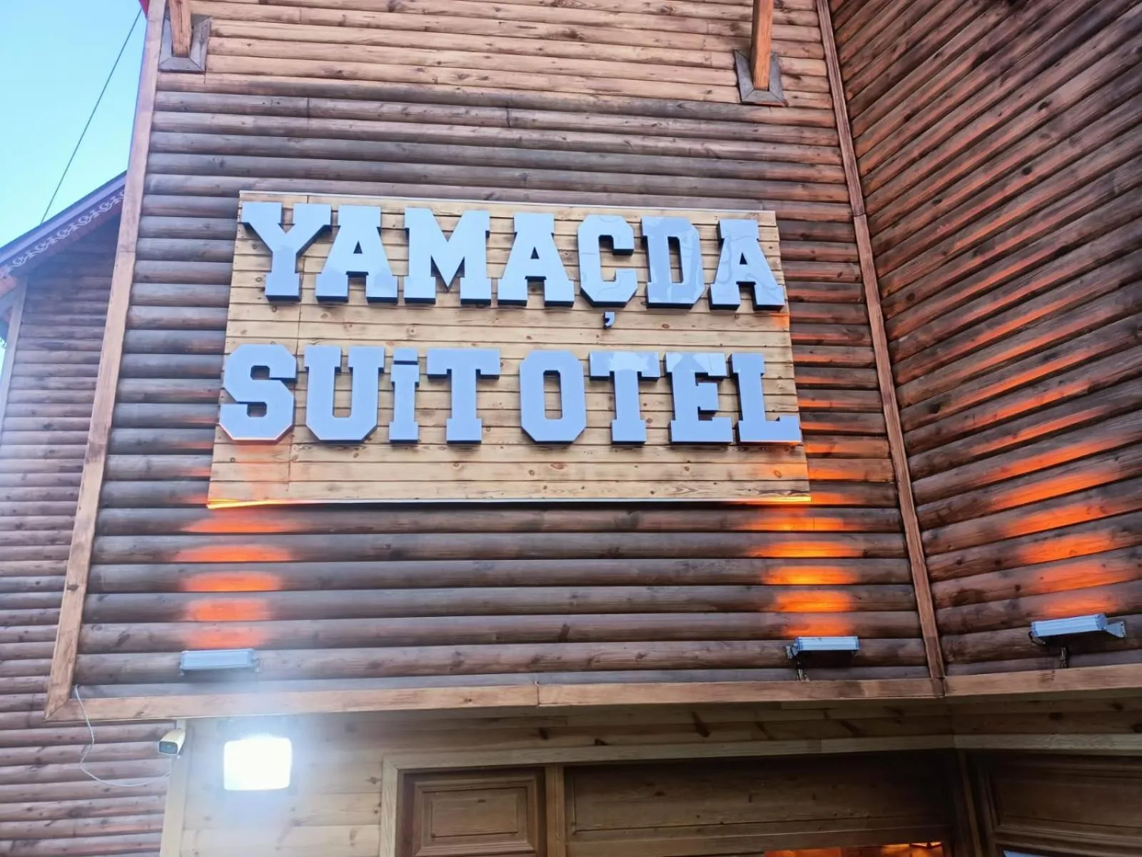 Property building in Yamacda Suit Otel