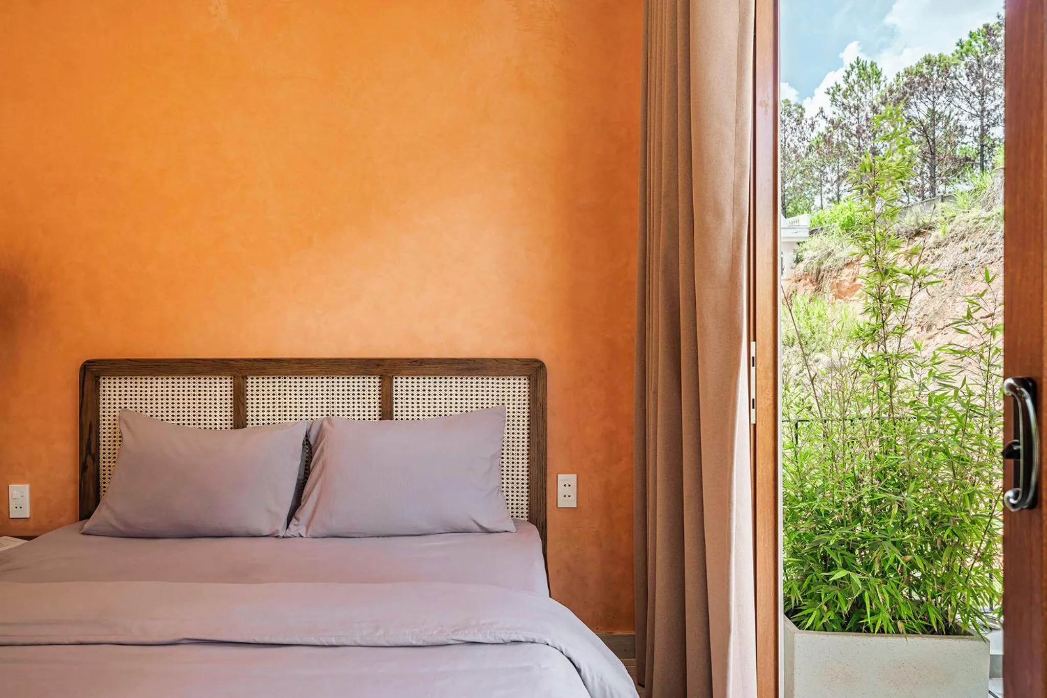 Bed in Miền Sương Khói - Home & Café