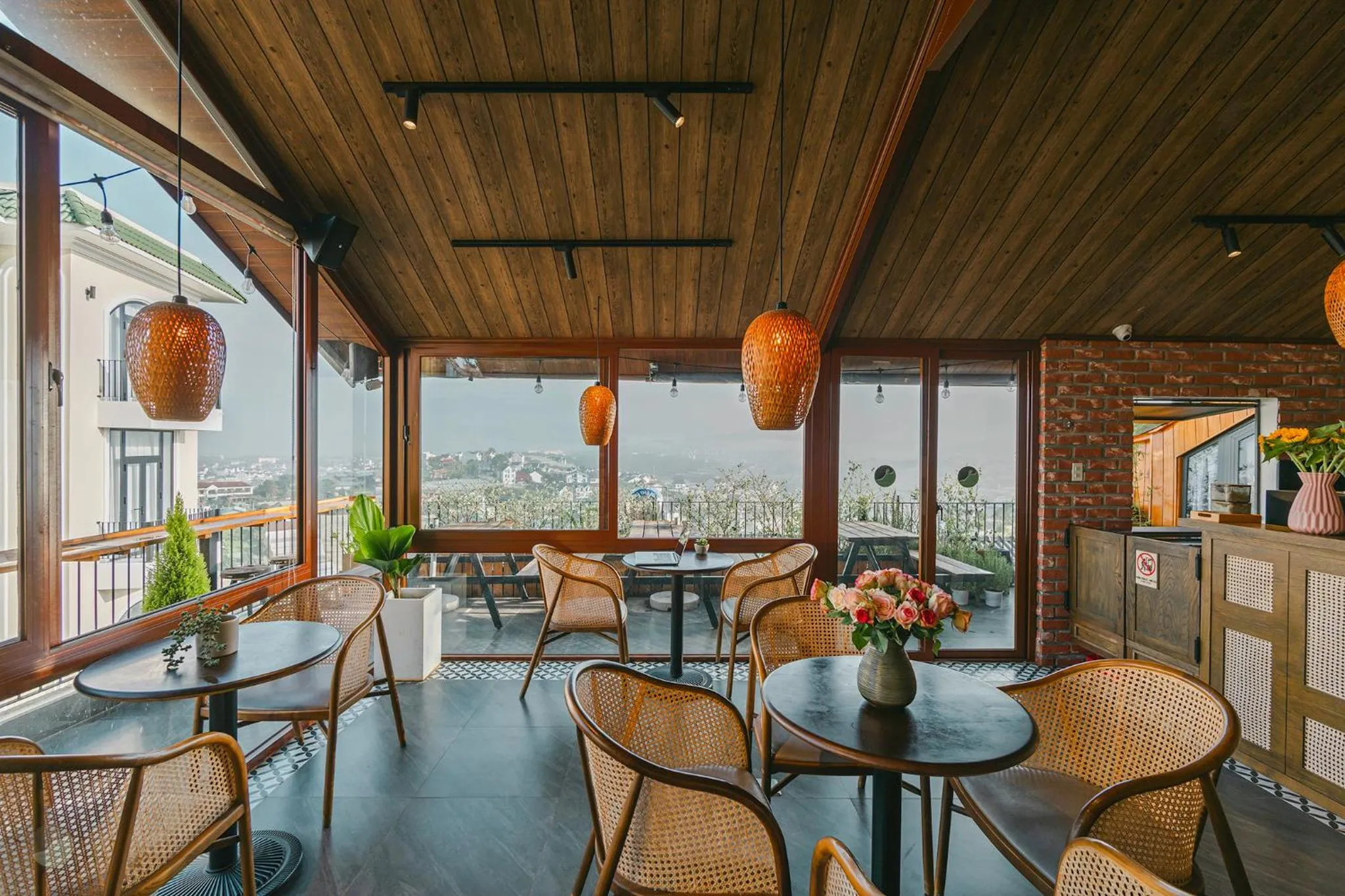 Miền Sương Khói - Home & Café