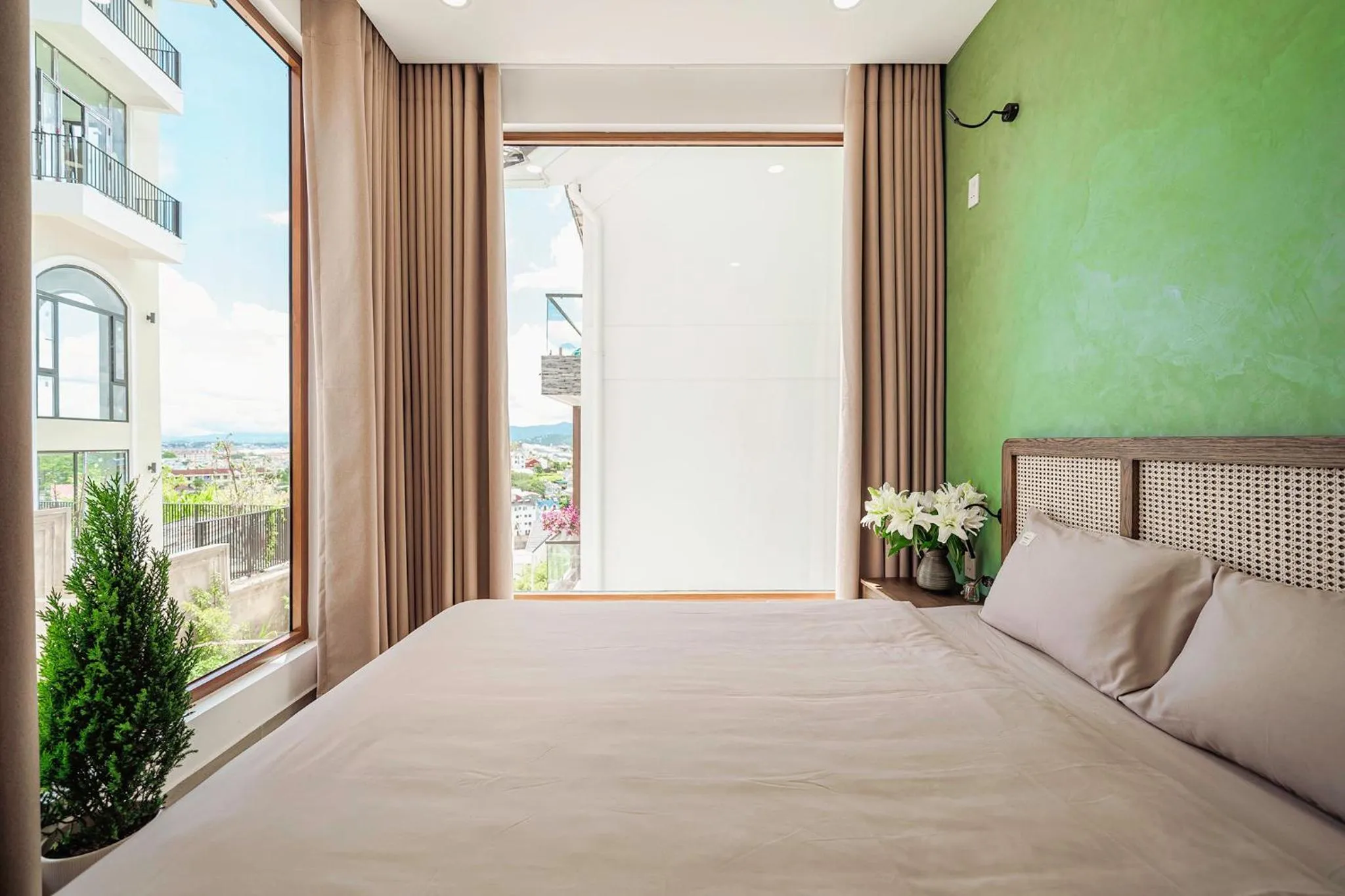 View (from property/room), Bed in Miền Sương Khói - Home & Café