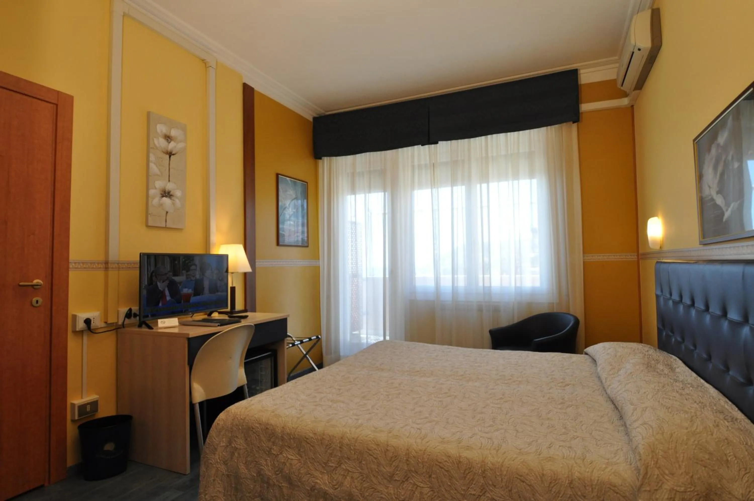 Bedroom, Bed in Hotel Sole Mare