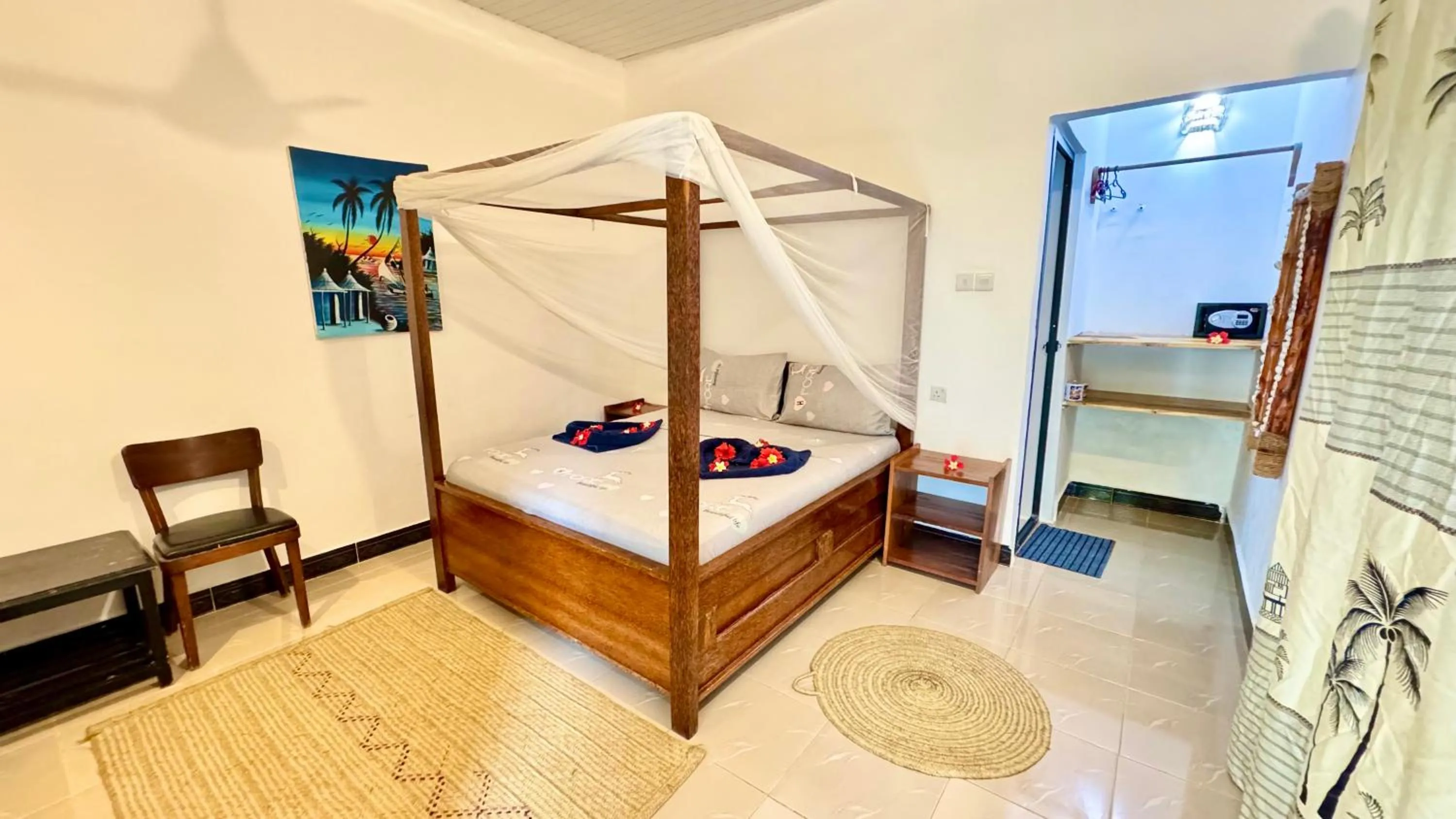 Photo of the whole room, Bed in Kihori Nungwi