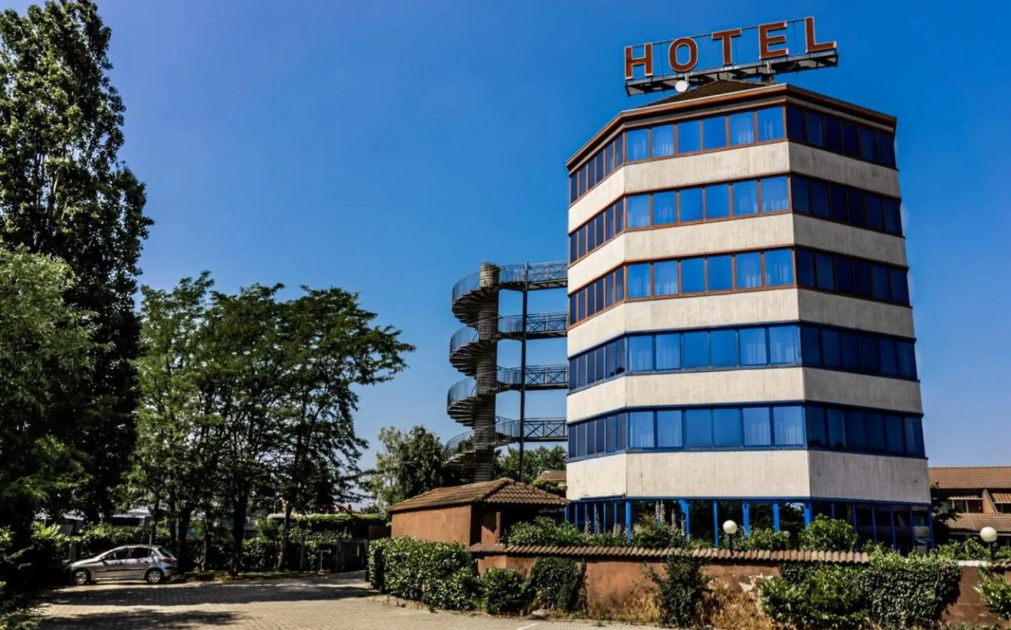 Property building in Business Hotel