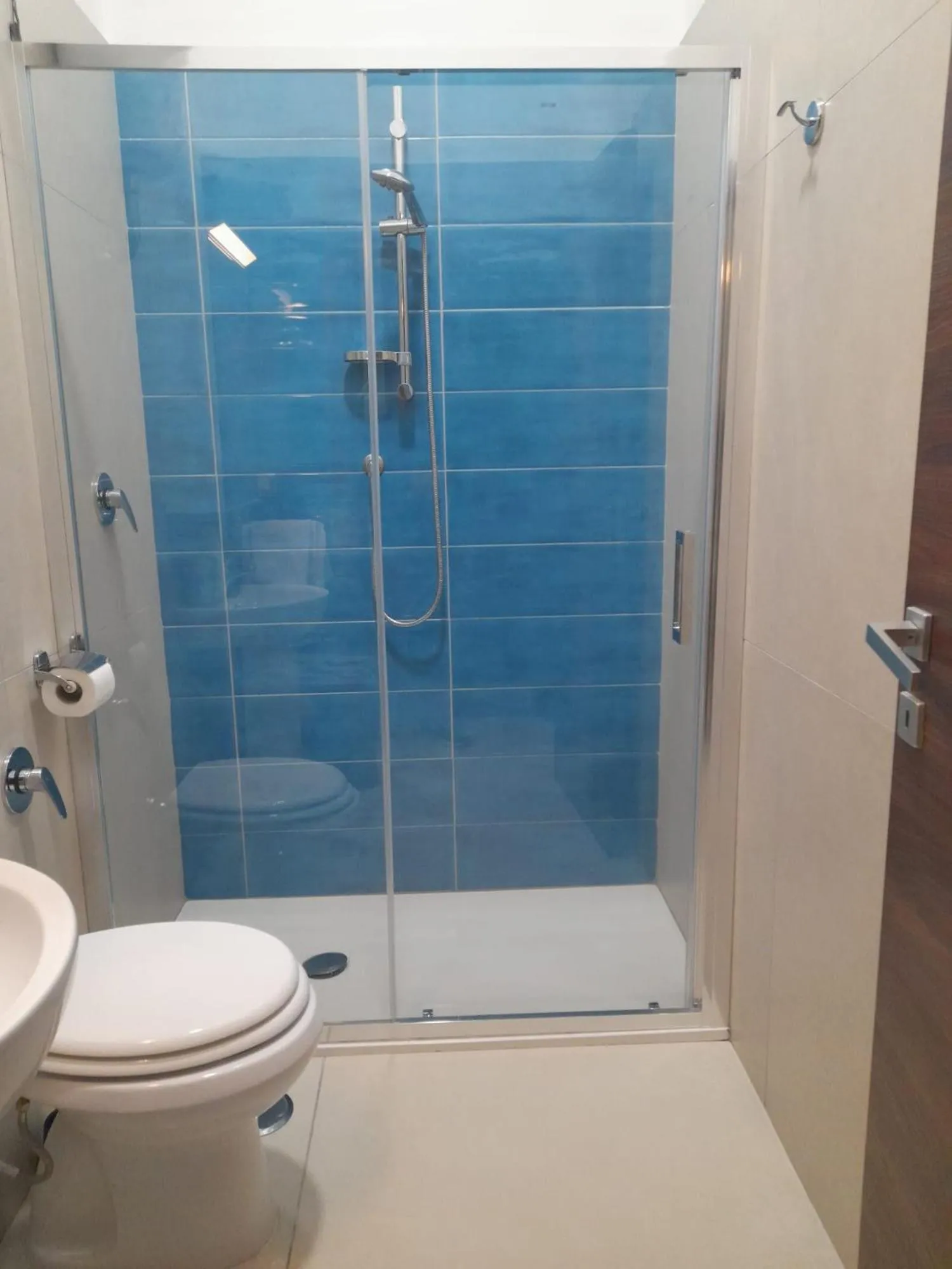 Bathroom in Hotel Vittorio Veneto Napoli