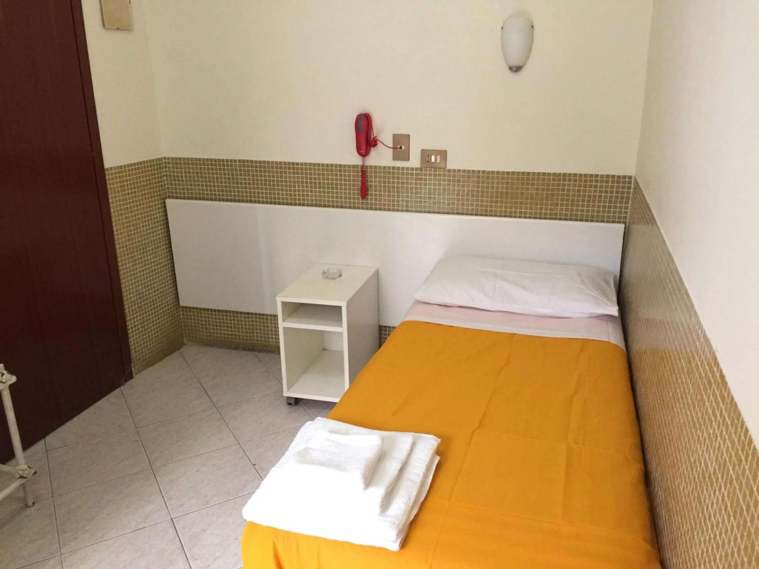 Bed in Hotel Vittorio Veneto Napoli