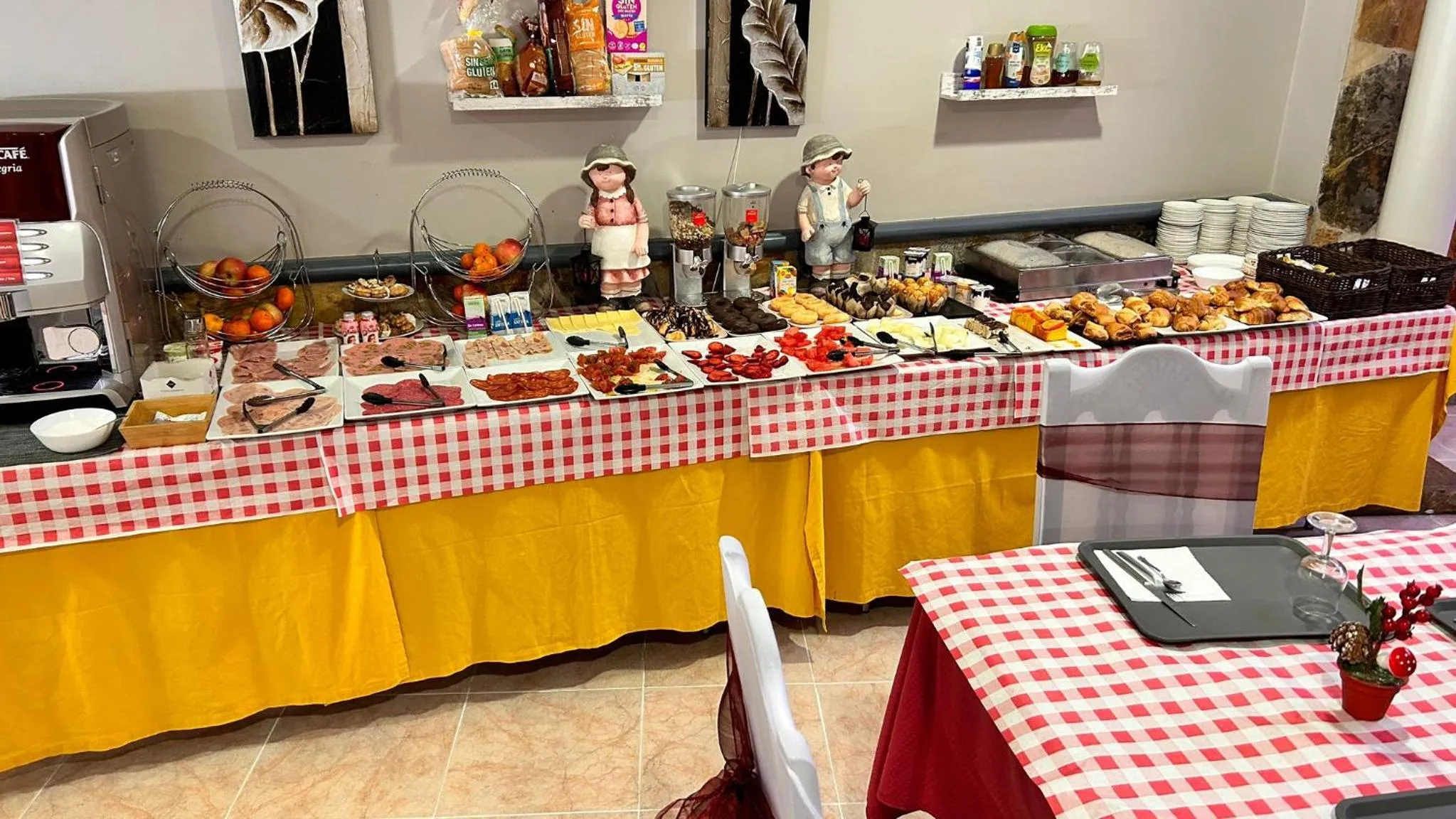 Breakfast in El Pozo de la Nieve