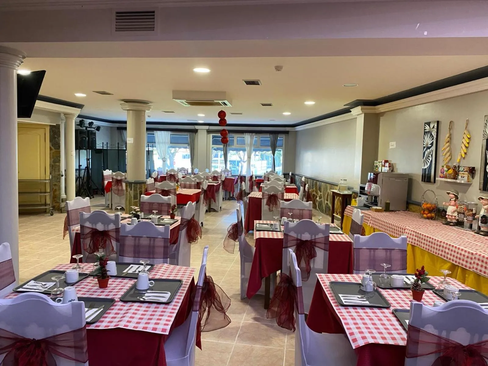 Breakfast in El Pozo de la Nieve