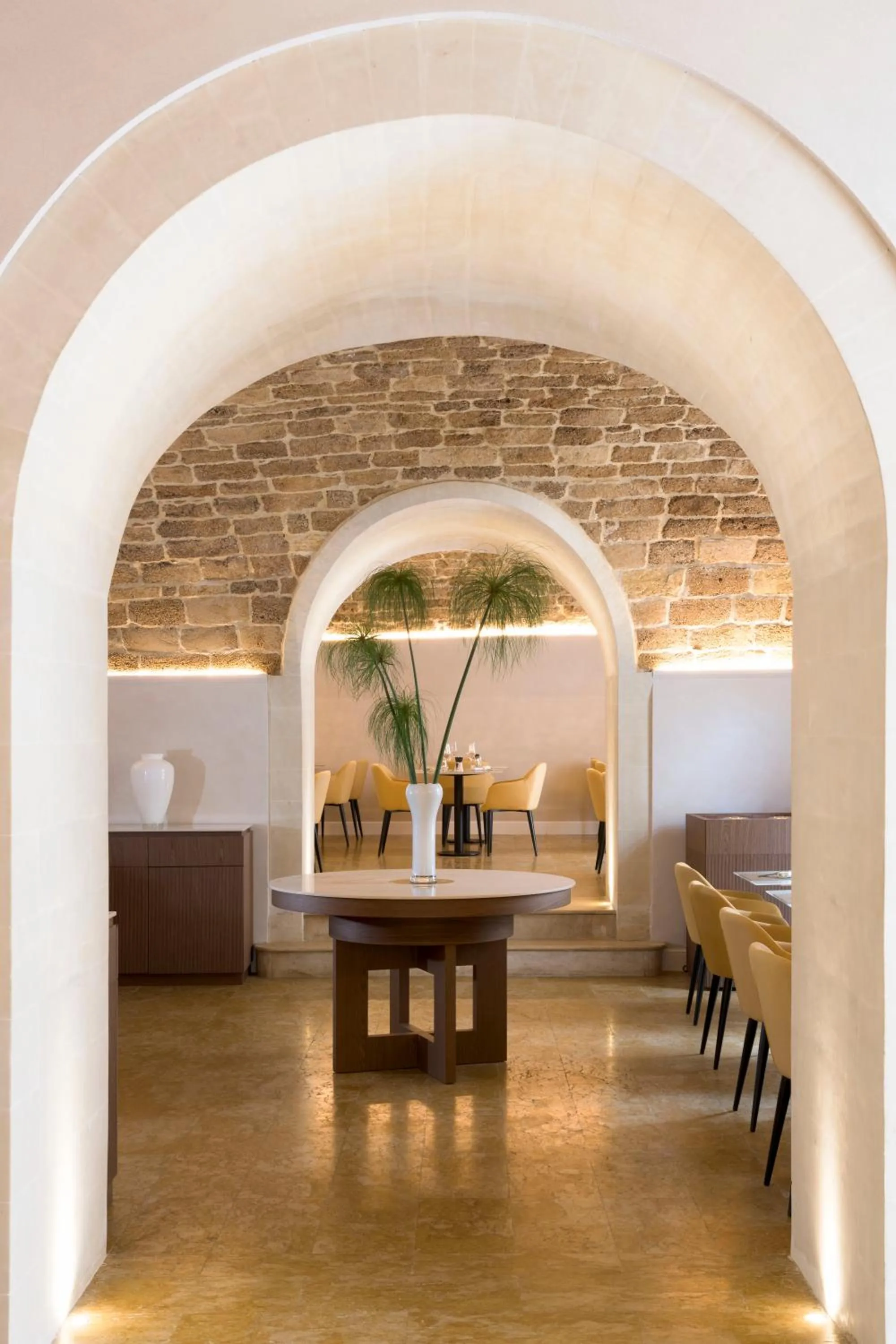 Restaurant/Places to Eat in Hotel Roma