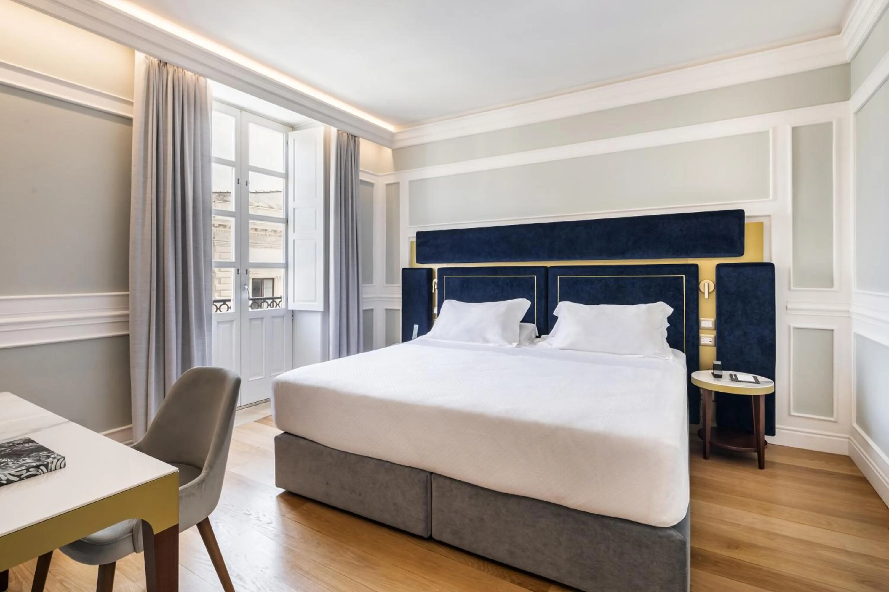 Bedroom, Bed in Hotel Roma