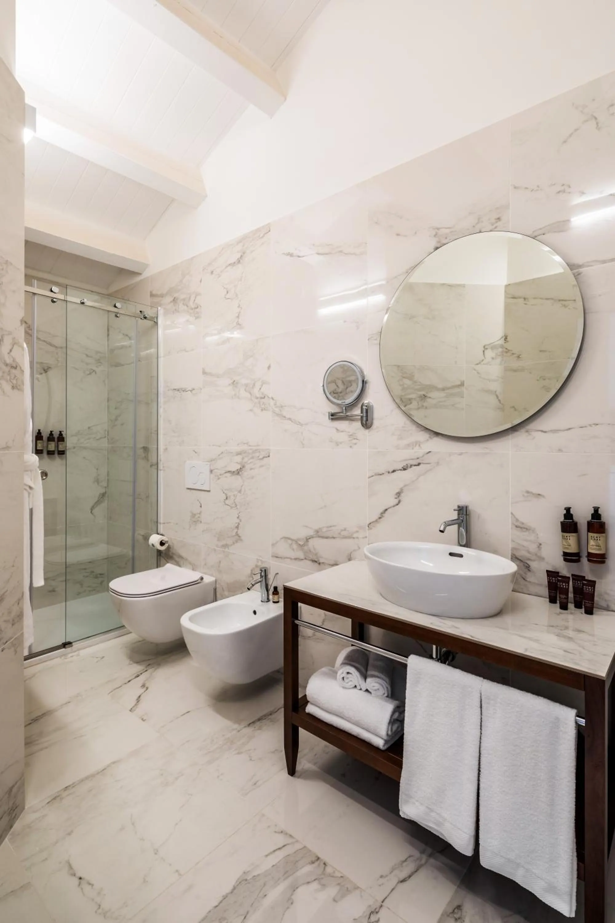 Bathroom in Hotel Roma