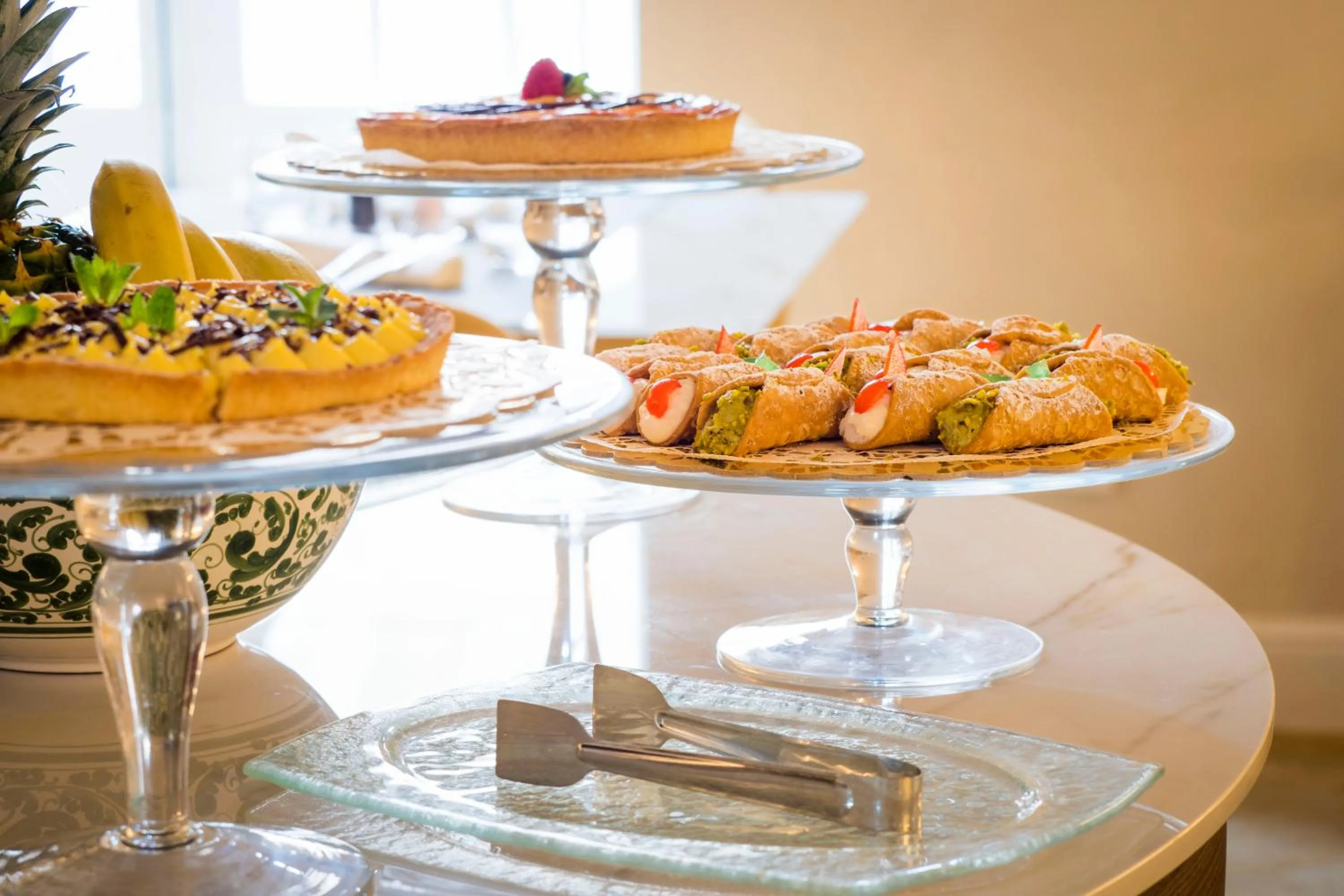 Breakfast, Food in Hotel Roma