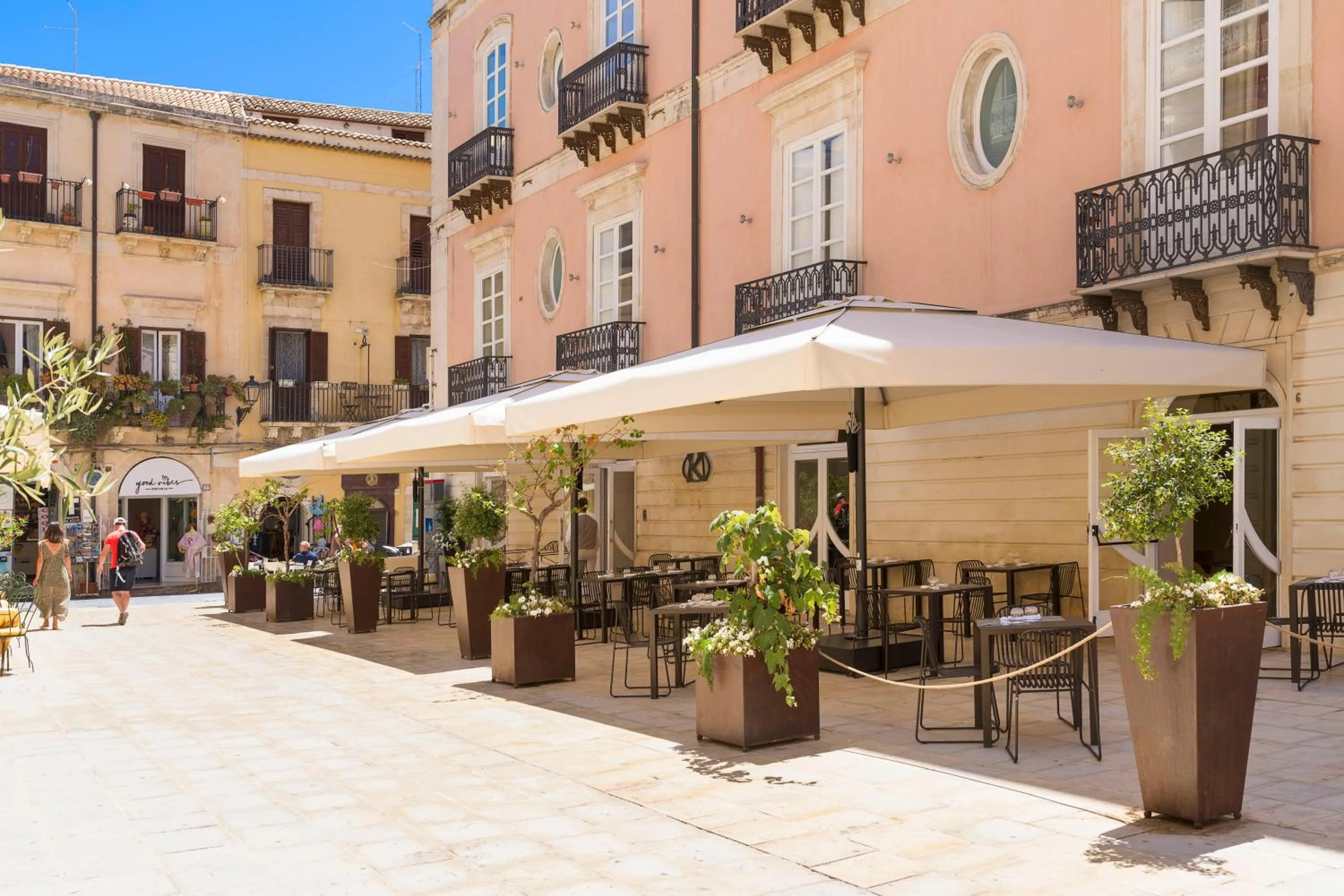 Property building in Hotel Roma