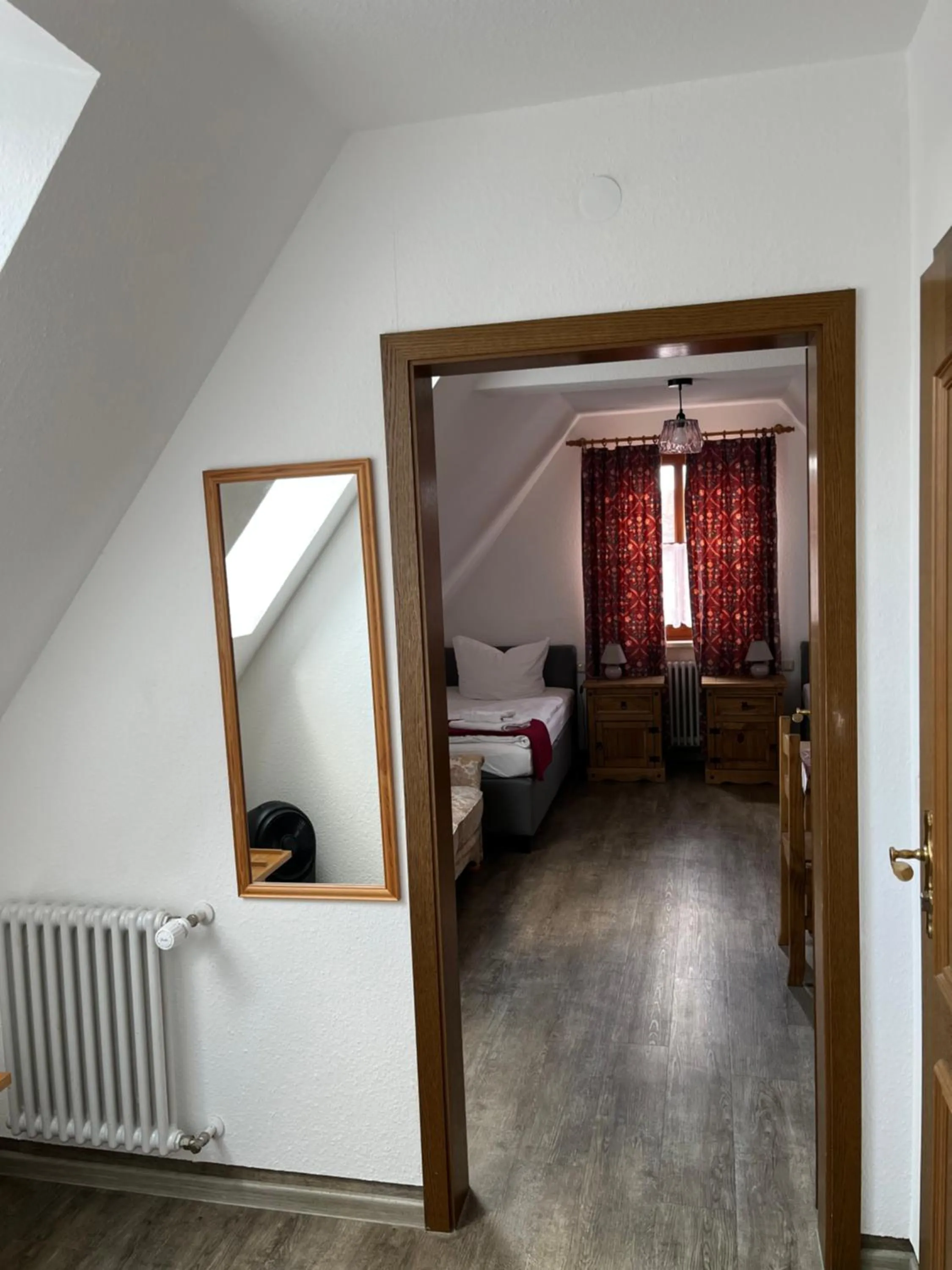 Photo of the whole room, Bed in Pension Main-Art