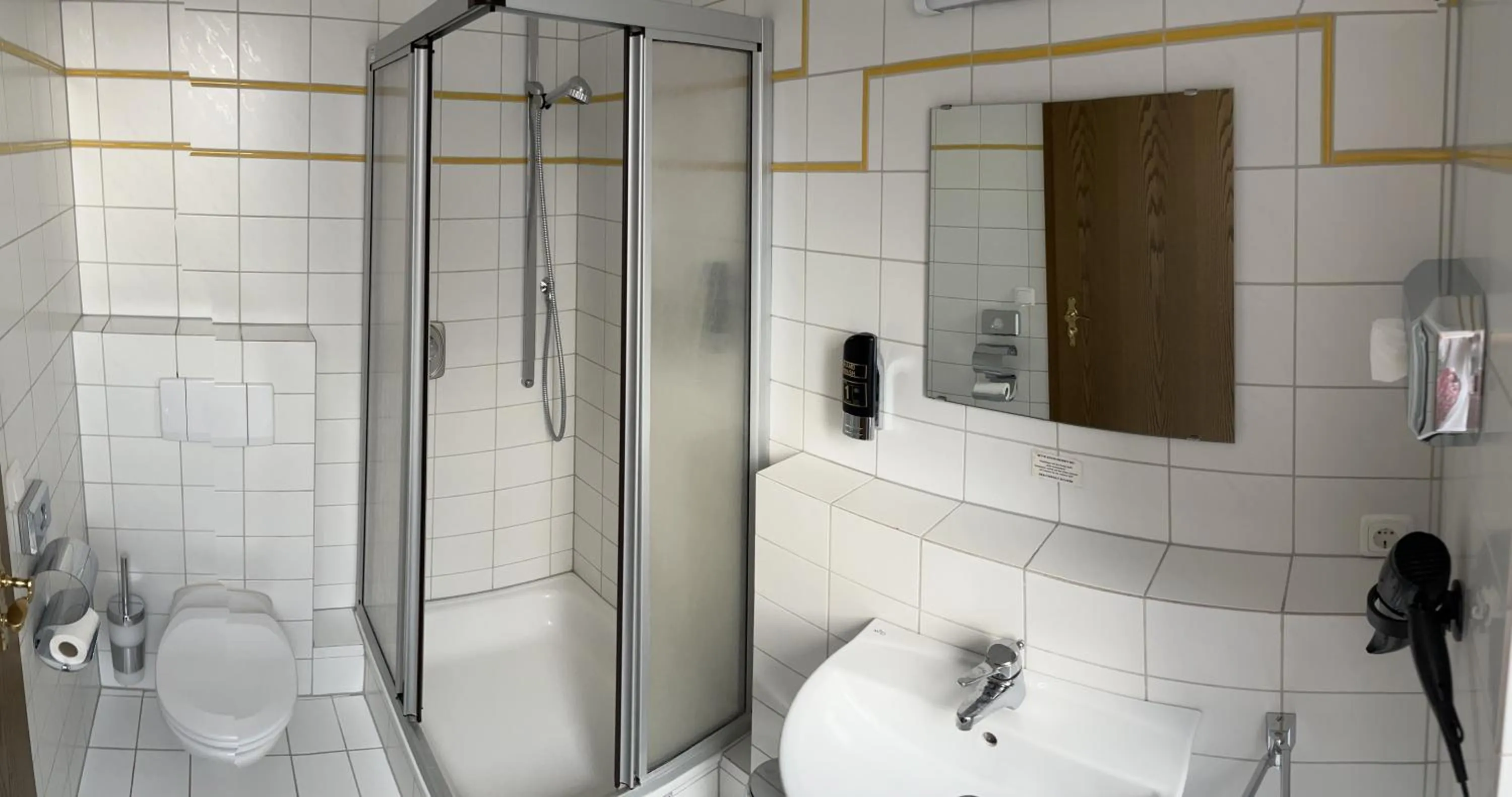 Bathroom in Pension Main-Art