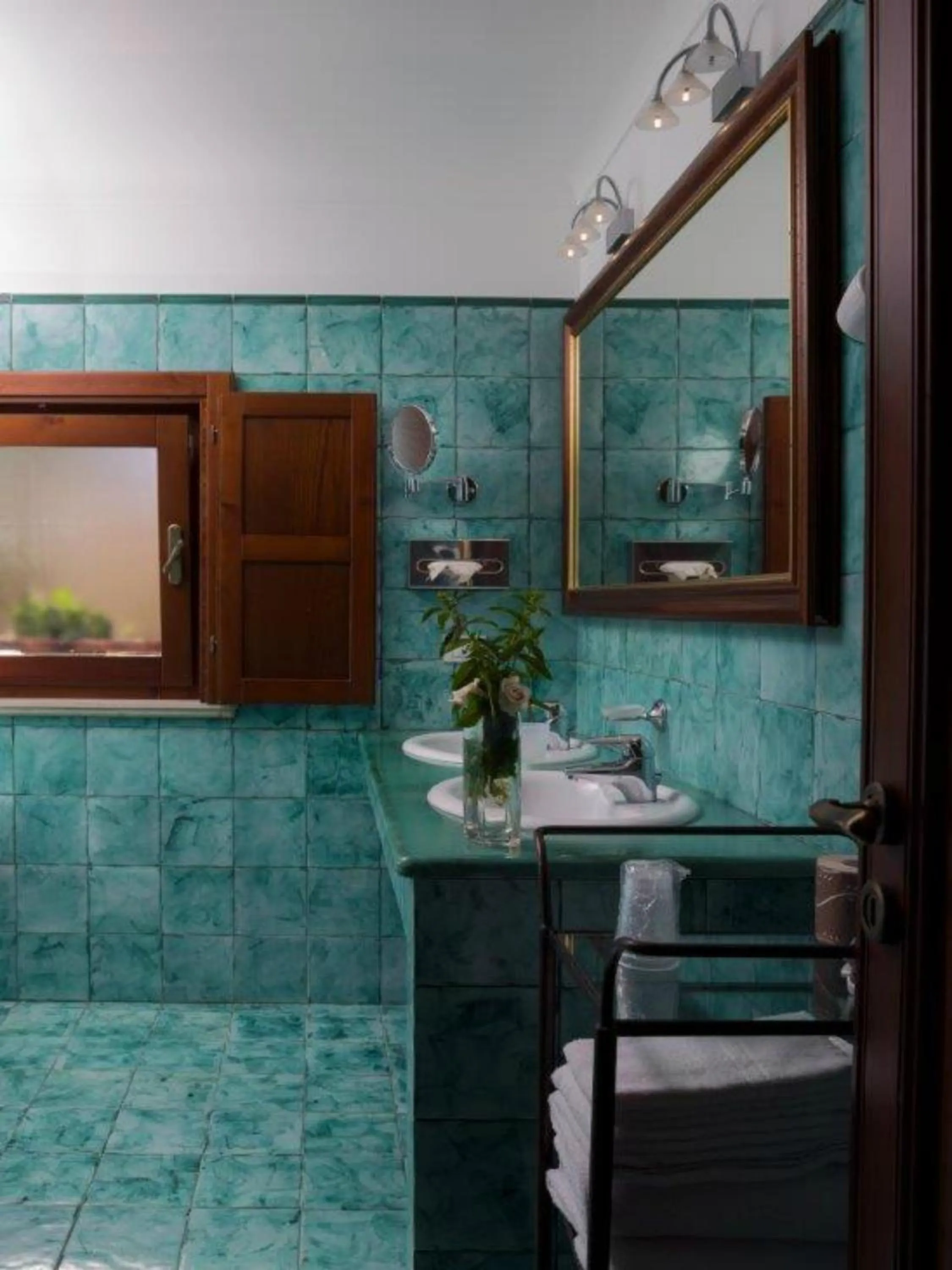 Bathroom in Dimora Caiammari Luxury Hotel & Spa