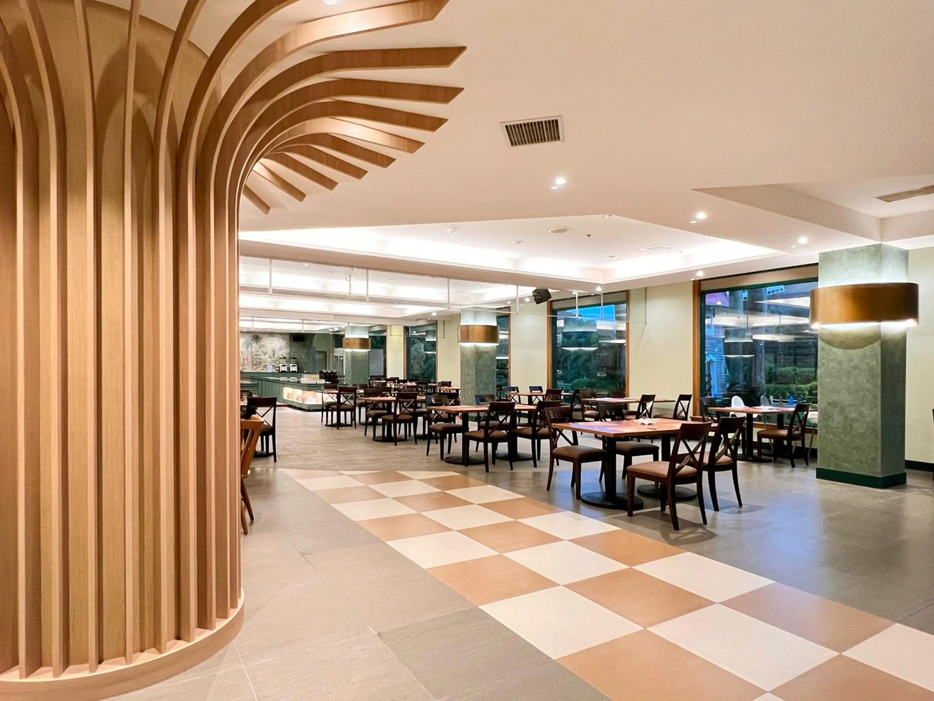 Restaurant/places to eat in Uni-Resort Mawutu