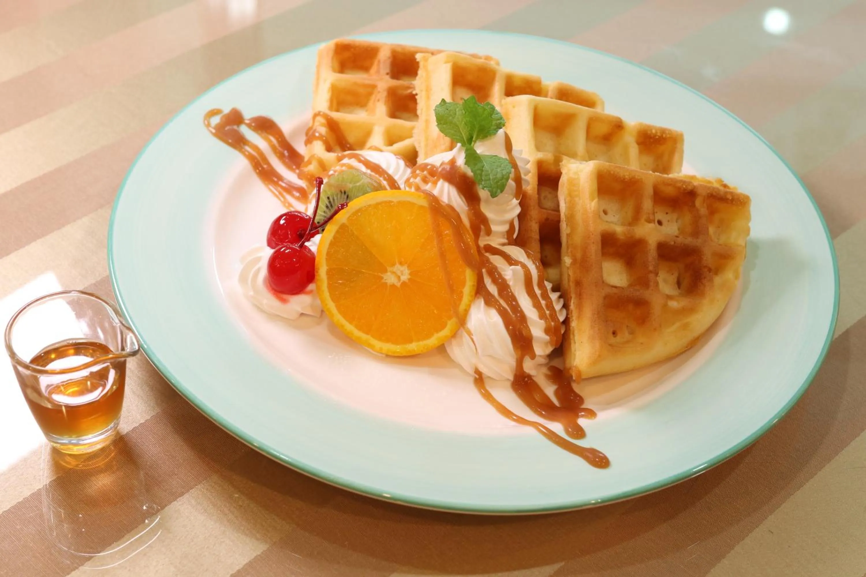 Restaurant/places to eat in Uni-Resort Mawutu