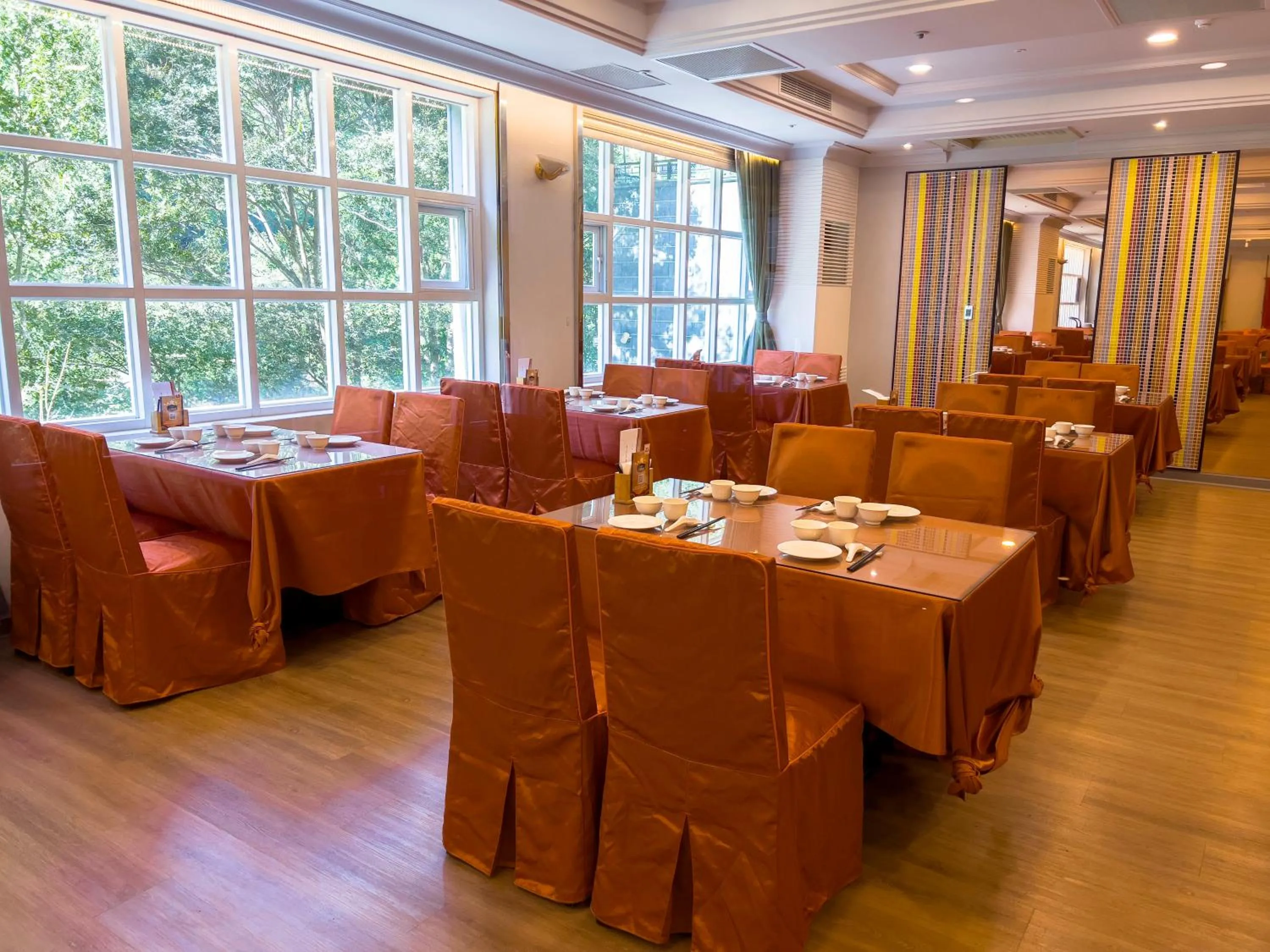 Restaurant/places to eat in Uni-Resort Ku-Kuan