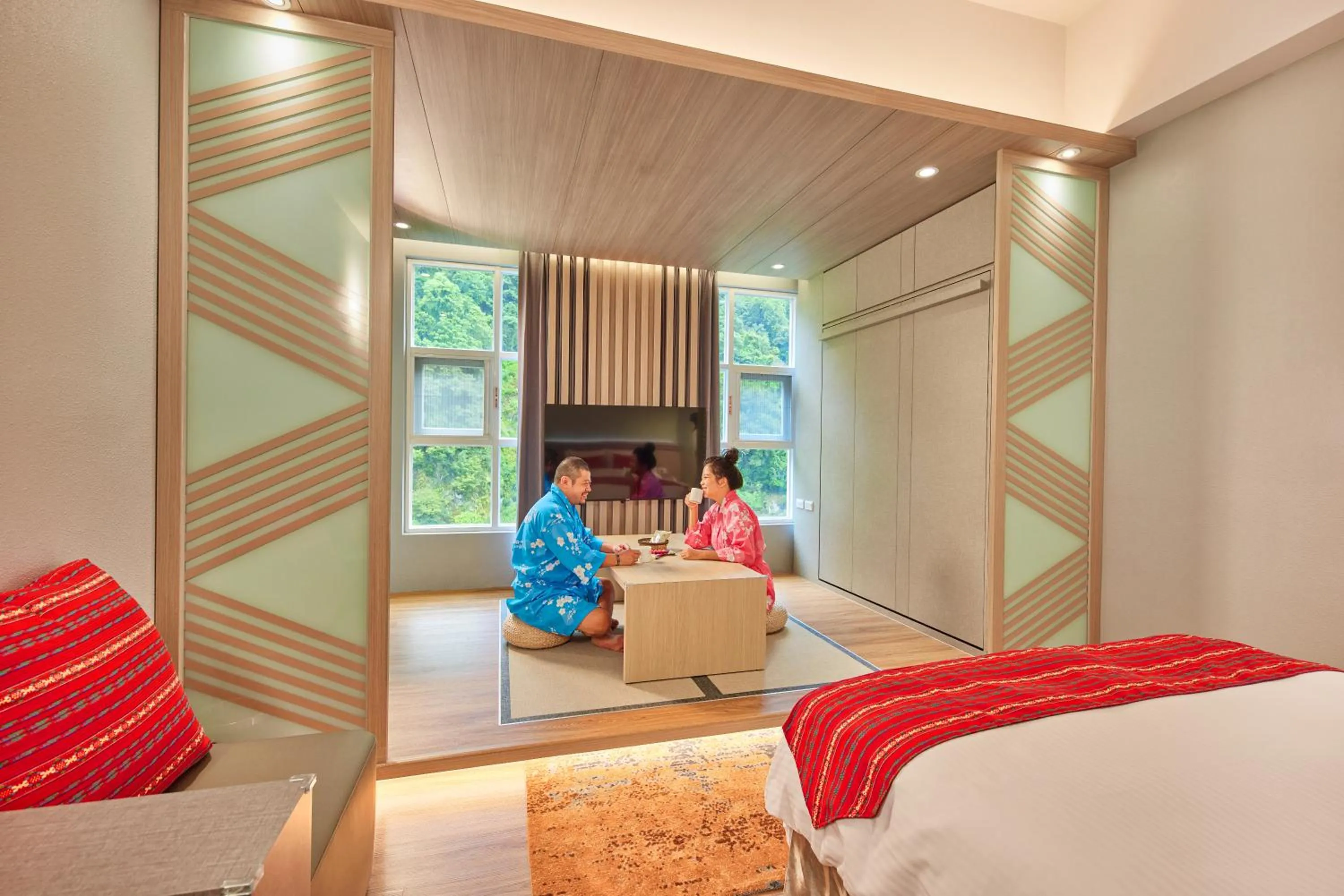 People, Bed in Uni-Resort Ku-Kuan