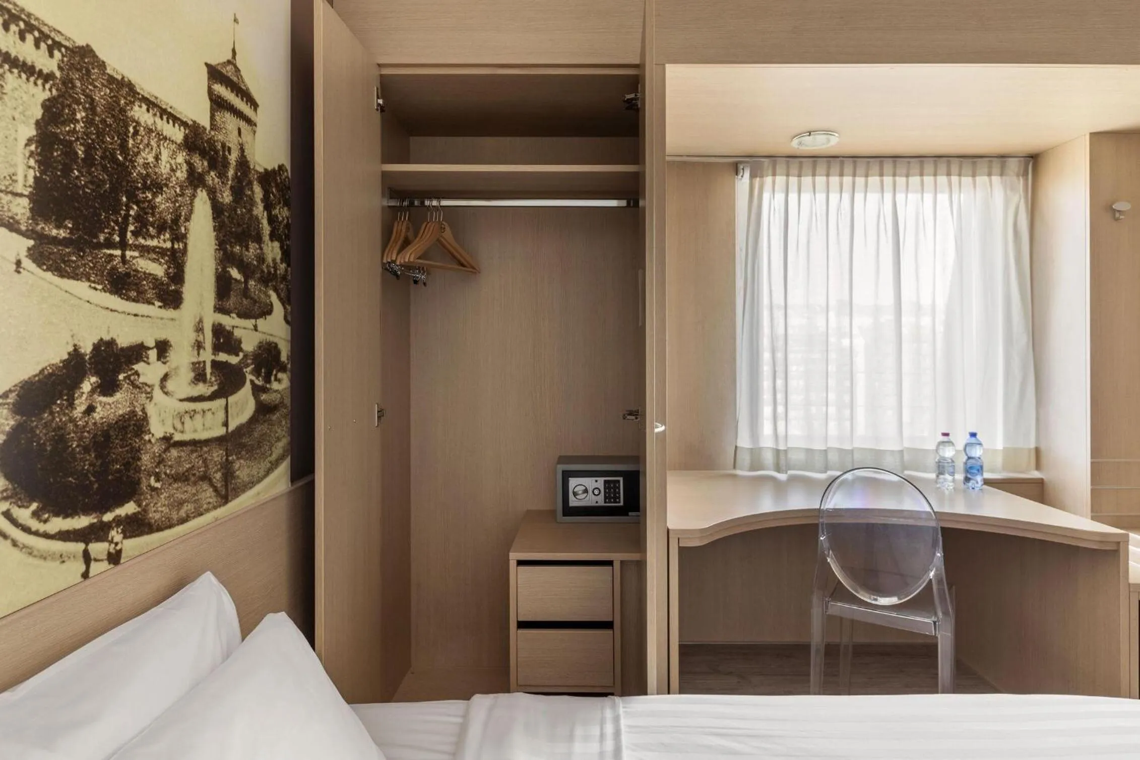 Photo of the whole room, Bed in B&B HOTEL Milano Portello