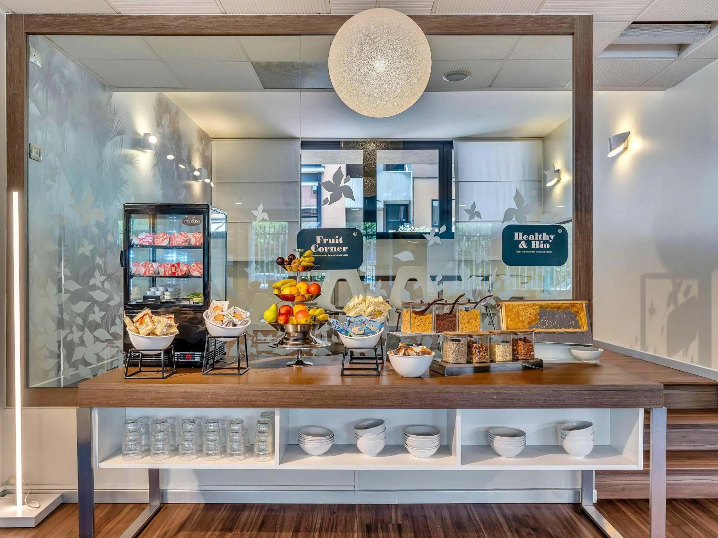 Restaurant/places to eat in B&B HOTEL Milano Portello