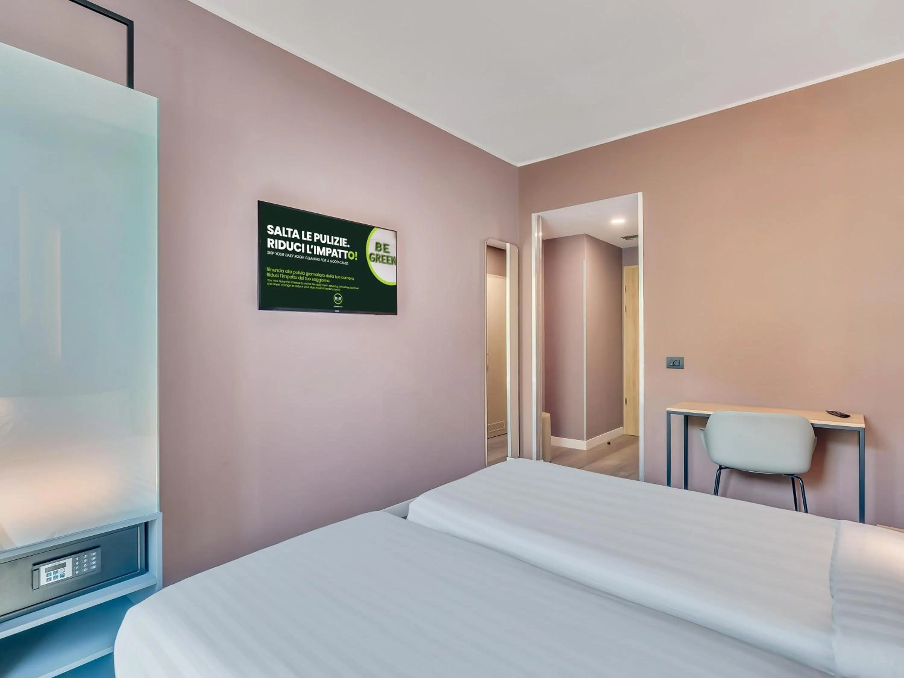 Photo of the whole room, Bed in B&B HOTEL Milano Portello