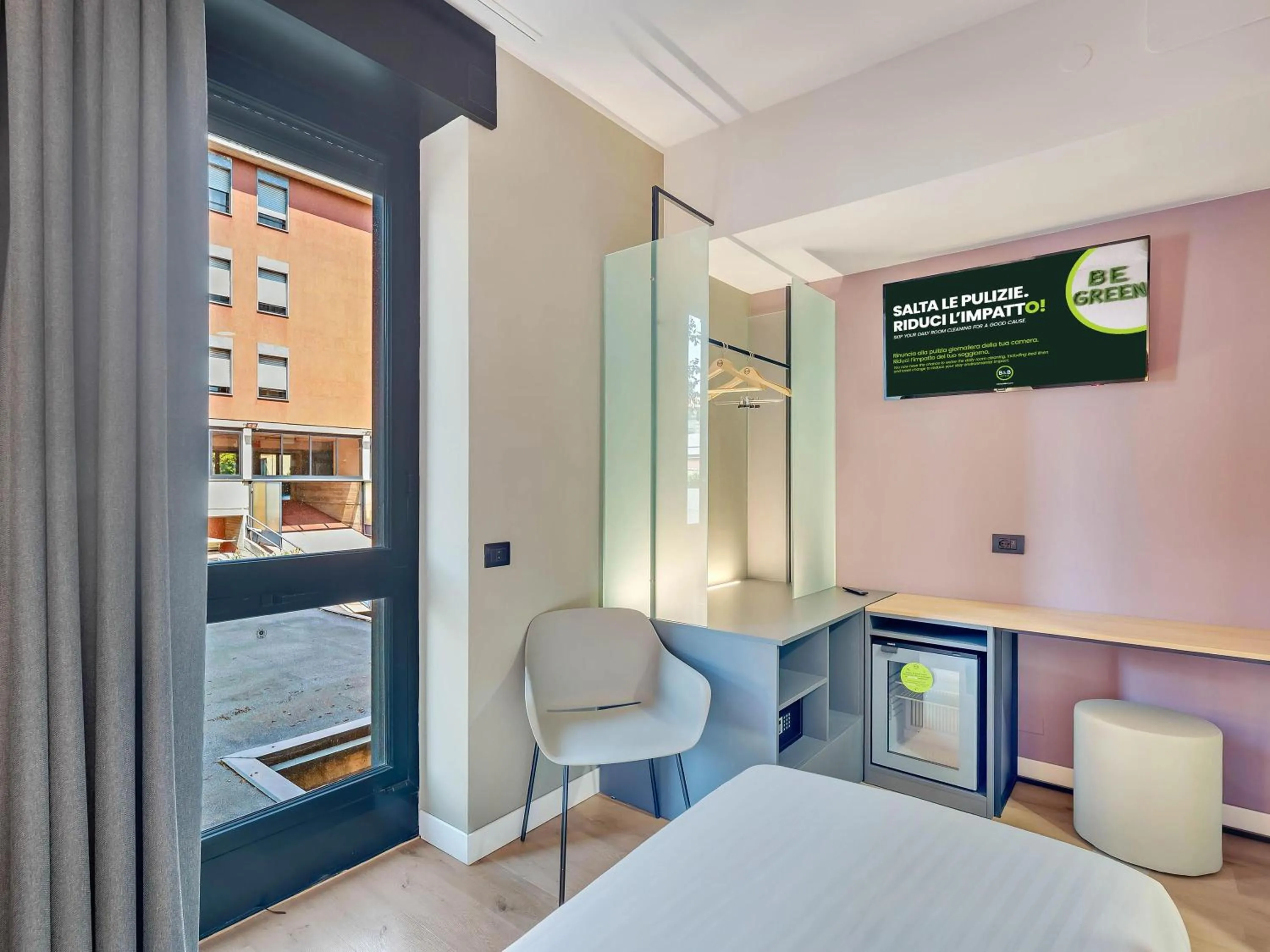 Photo of the whole room, Bed in B&B HOTEL Milano Portello