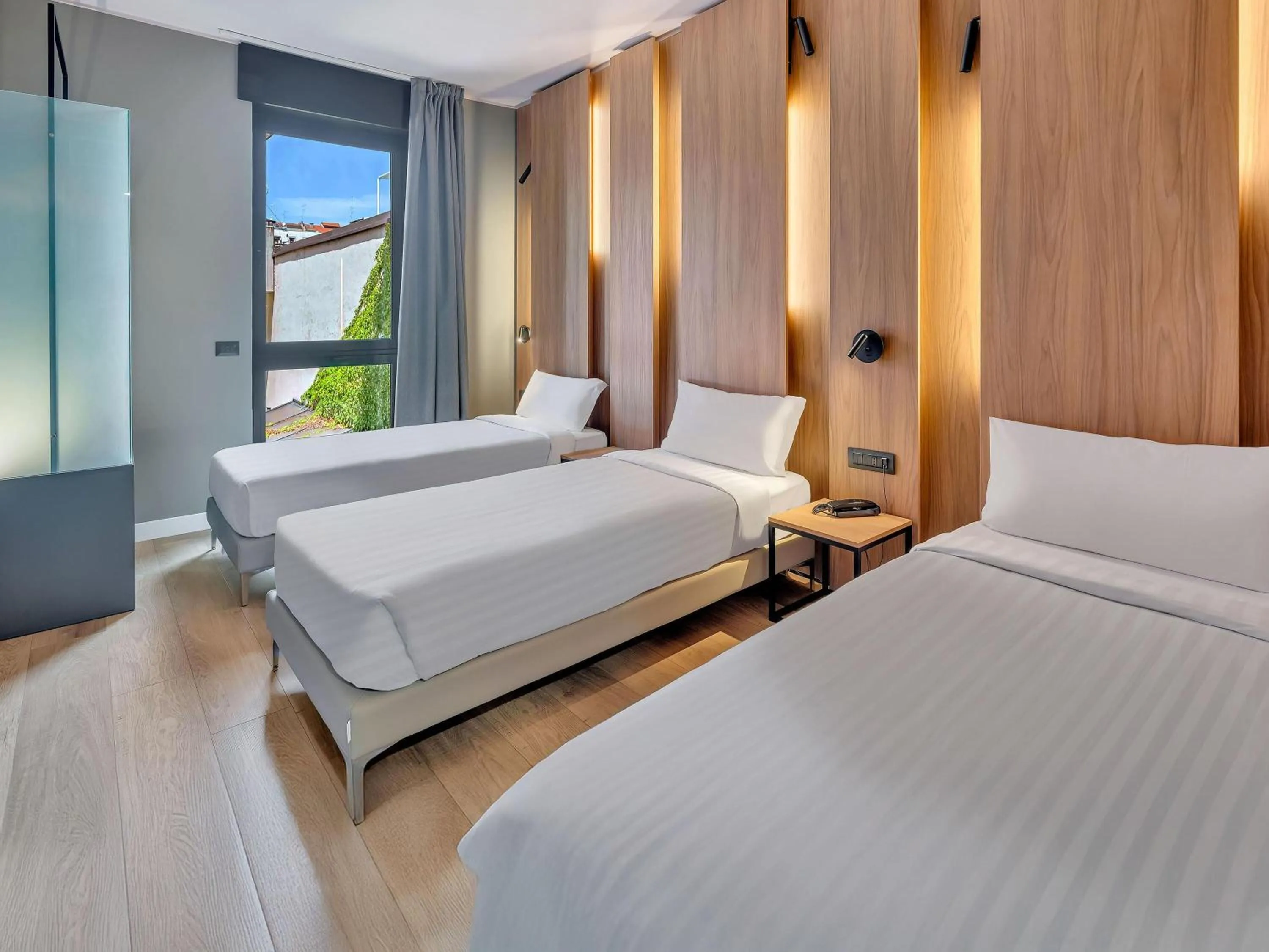 Photo of the whole room, Bed in B&B HOTEL Milano Portello