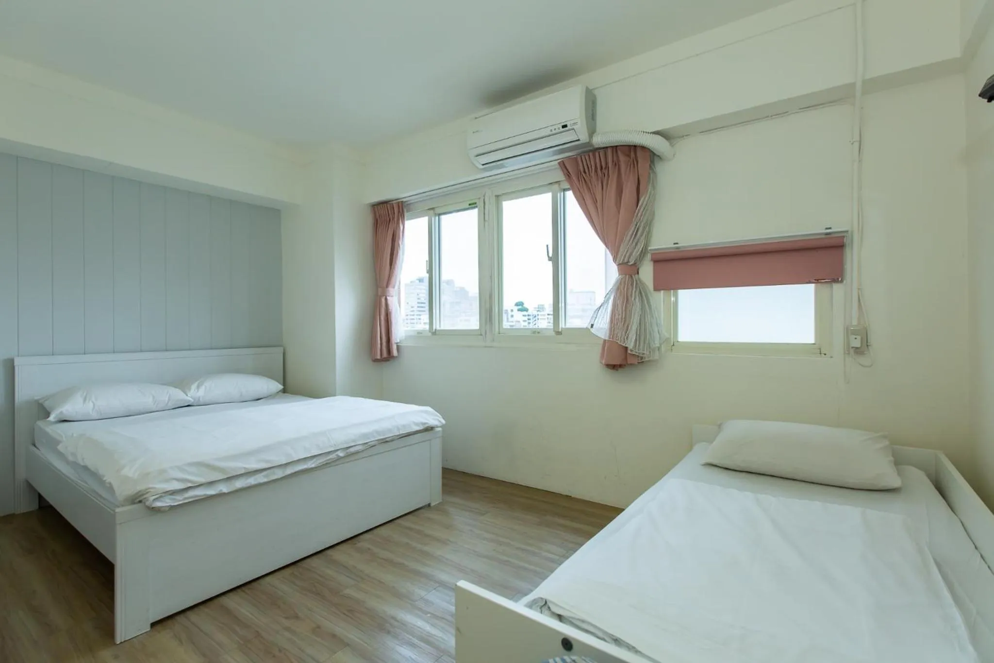 Bed in Mr. Lobster’s Secret Den design hostel