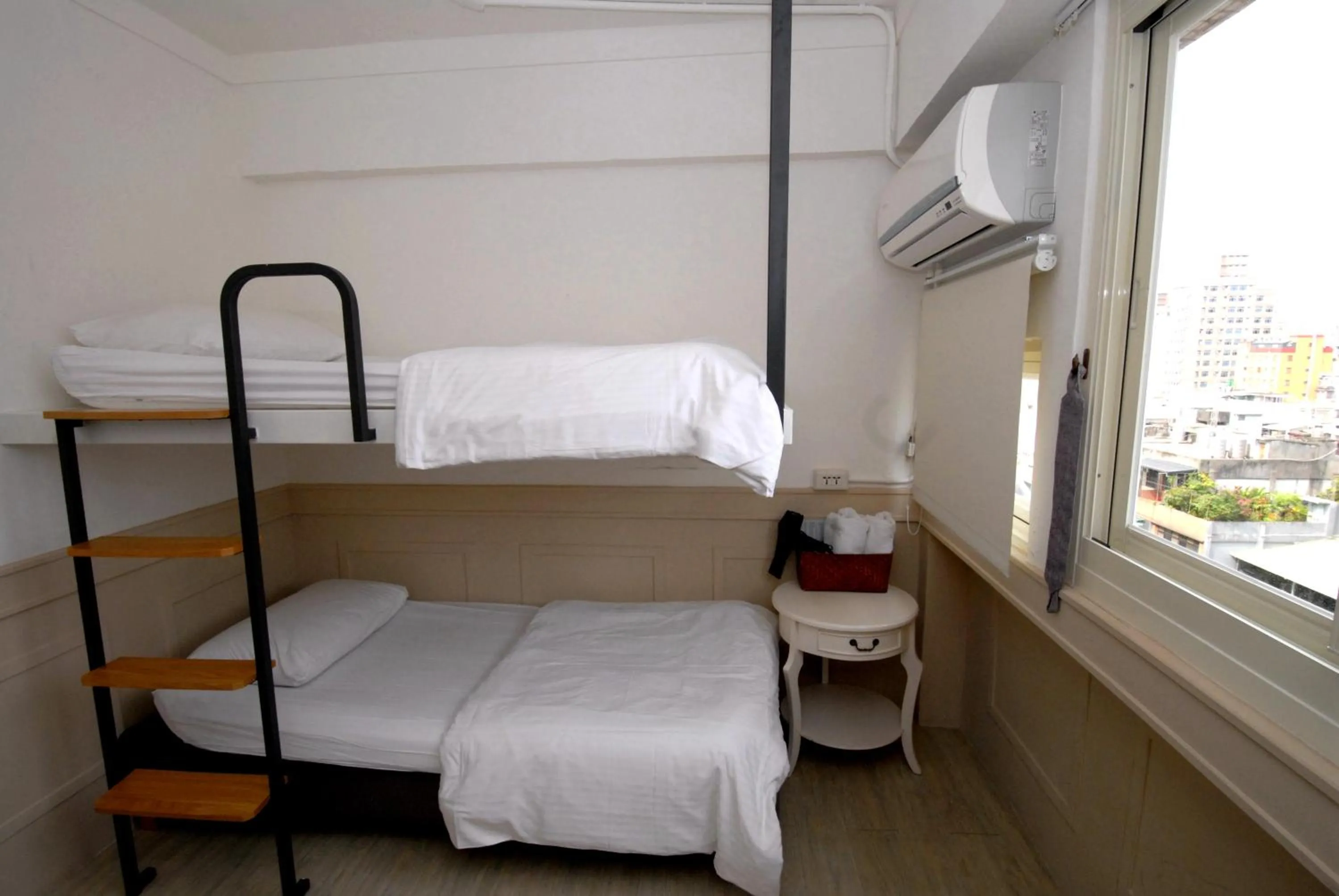 On site, Bed in Mr. Lobster’s Secret Den design hostel