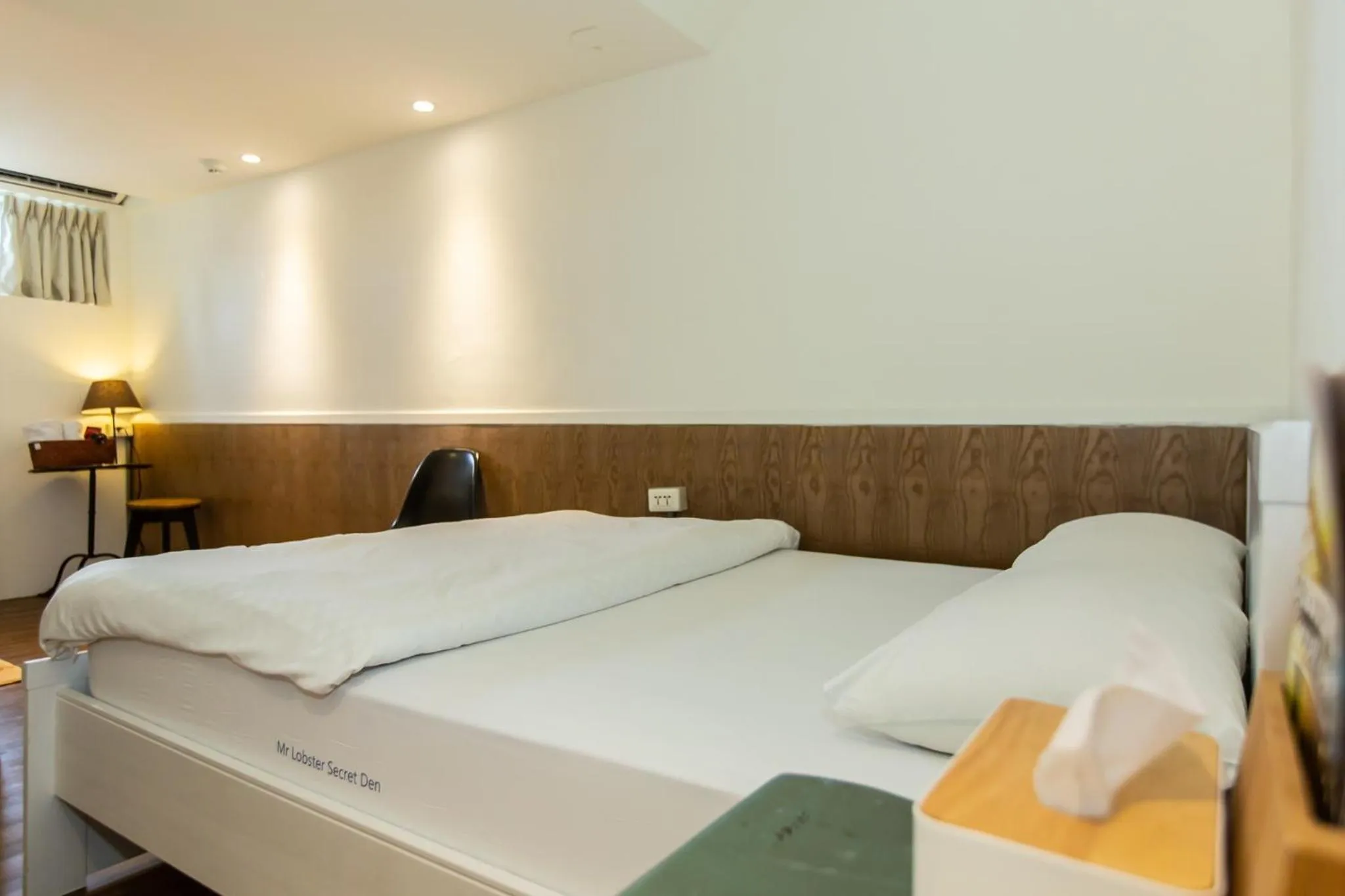 Bed in Mr. Lobster’s Secret Den design hostel