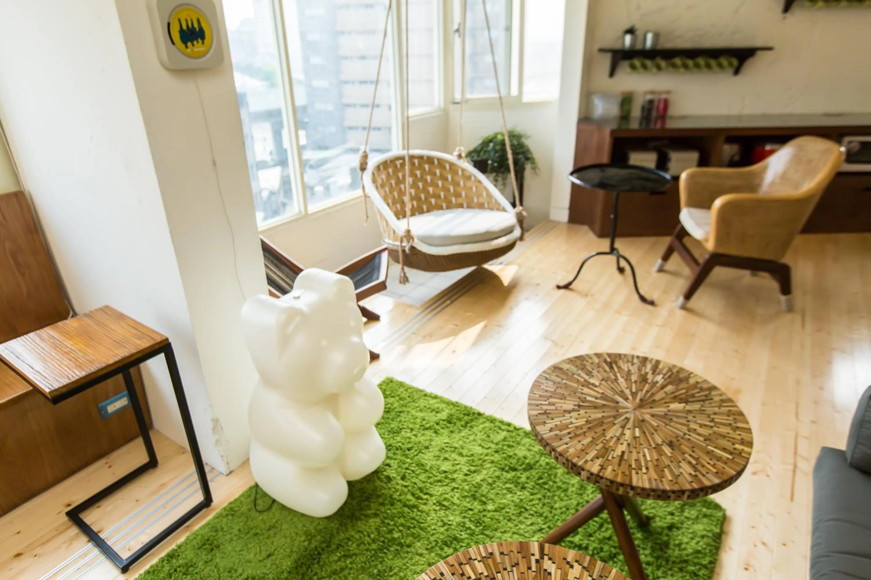 Communal lounge/ TV room in Mr. Lobster’s Secret Den design hostel