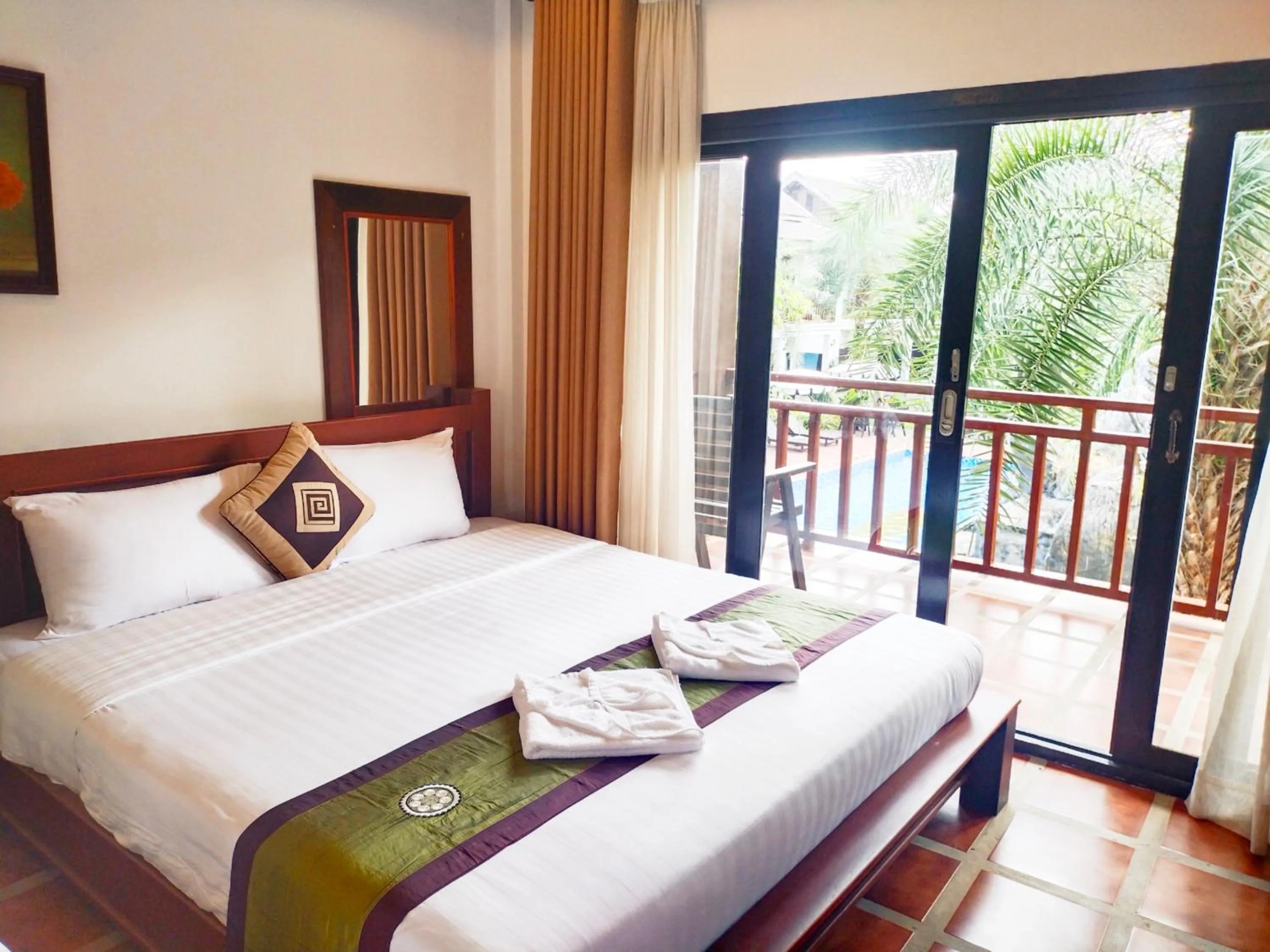 Bed in Vang Vieng Savanh Sunset View Resort