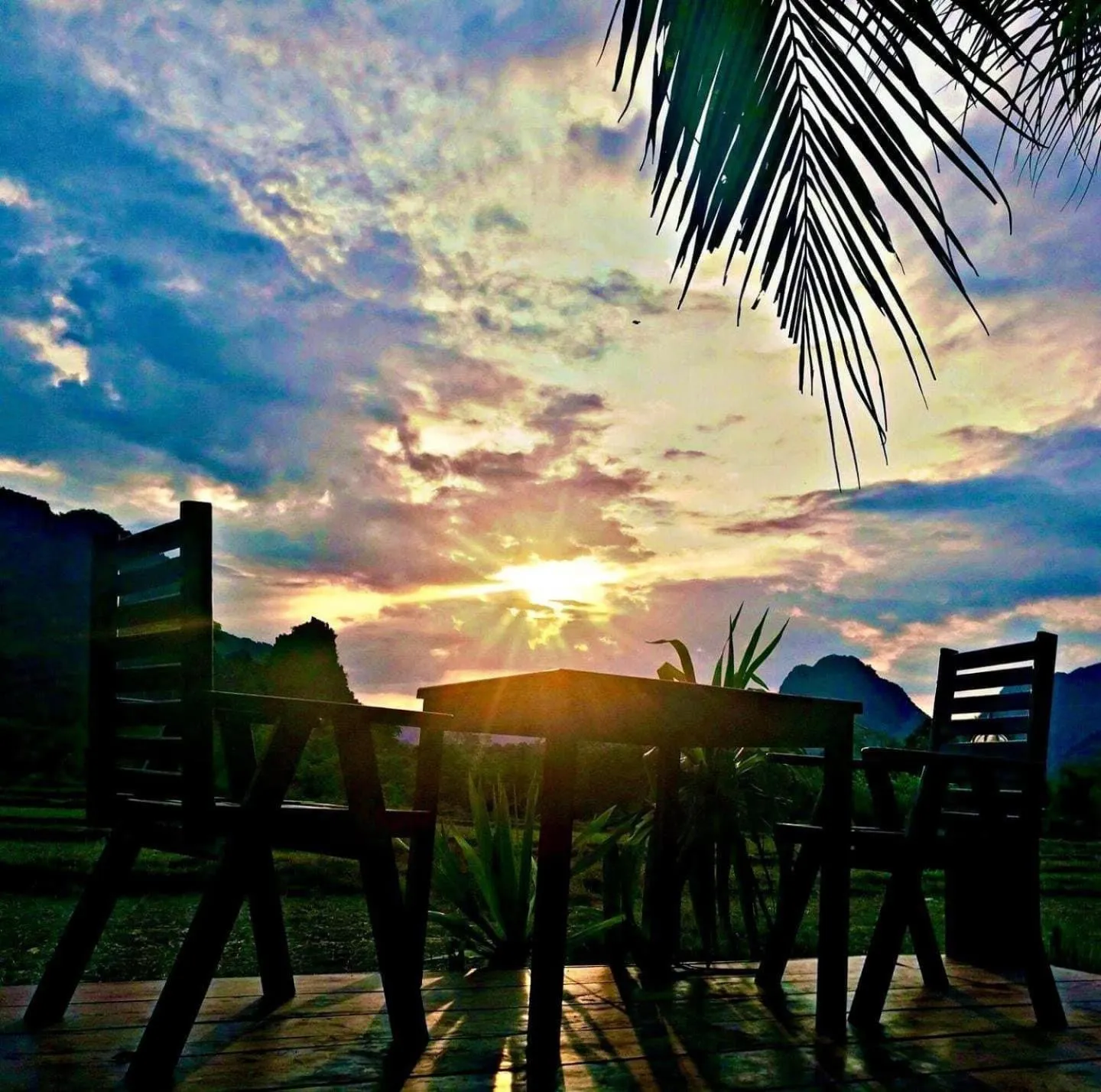 Sunset in Vang Vieng Savanh Sunset View Resort