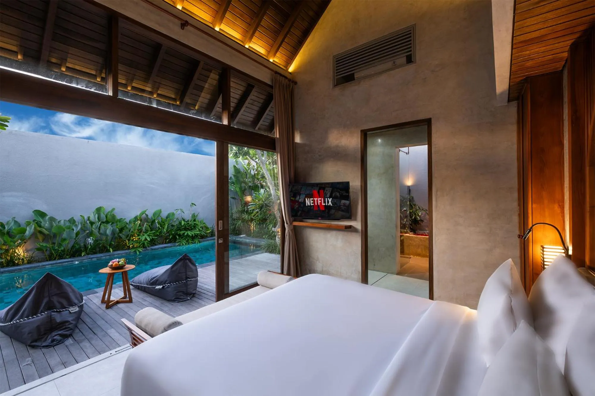 Bed in Taman Dharmawangsa Suites