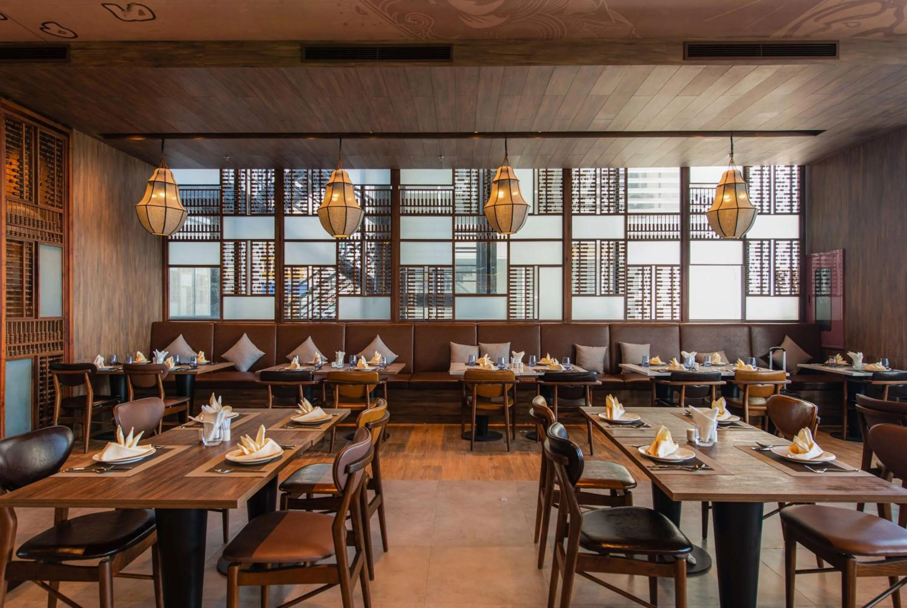 Restaurant/places to eat in Hotel Soleil Ha Long, Trademark Collection by Wyndham