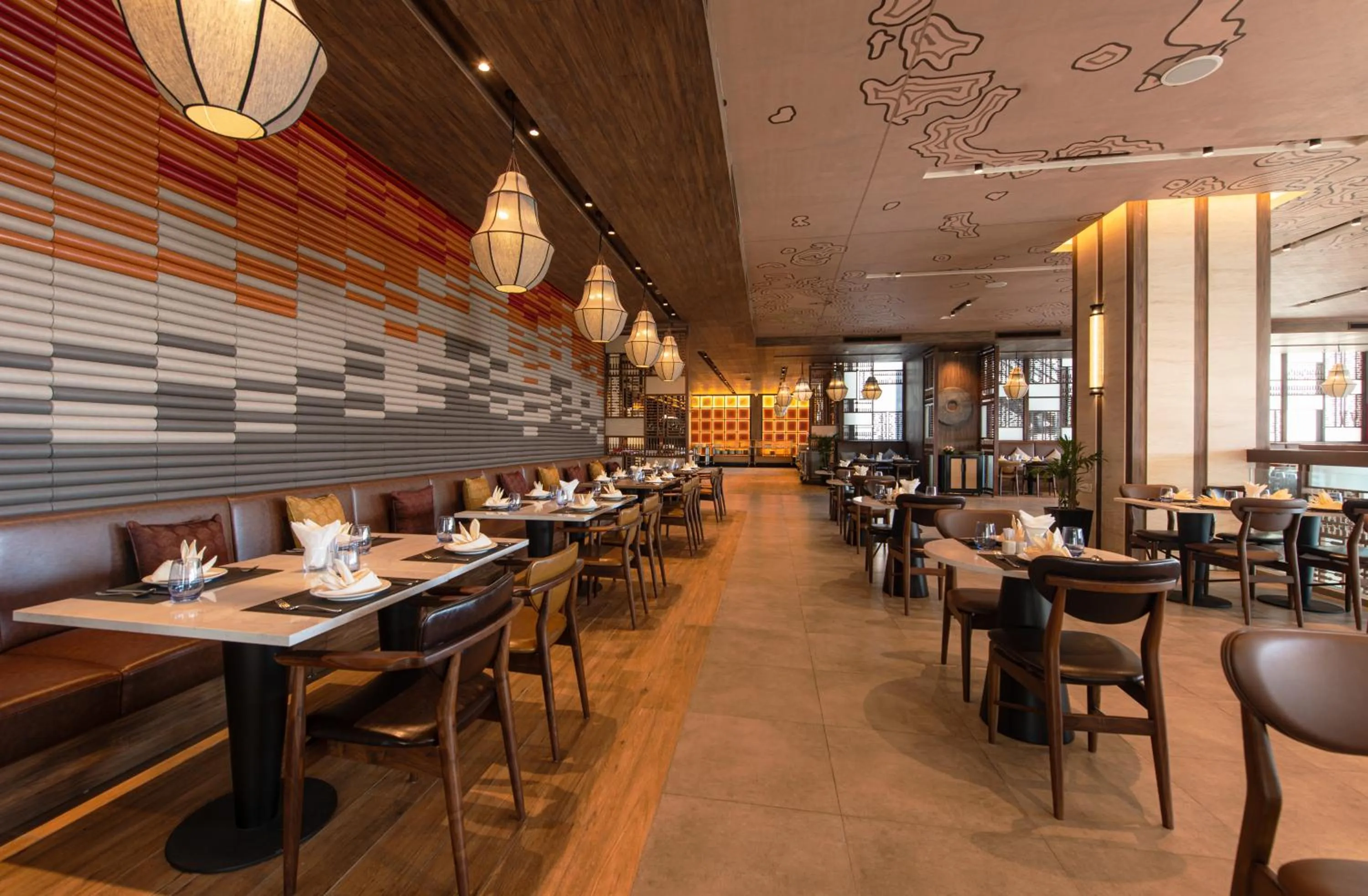 Restaurant/places to eat in Hotel Soleil Ha Long, Trademark Collection by Wyndham