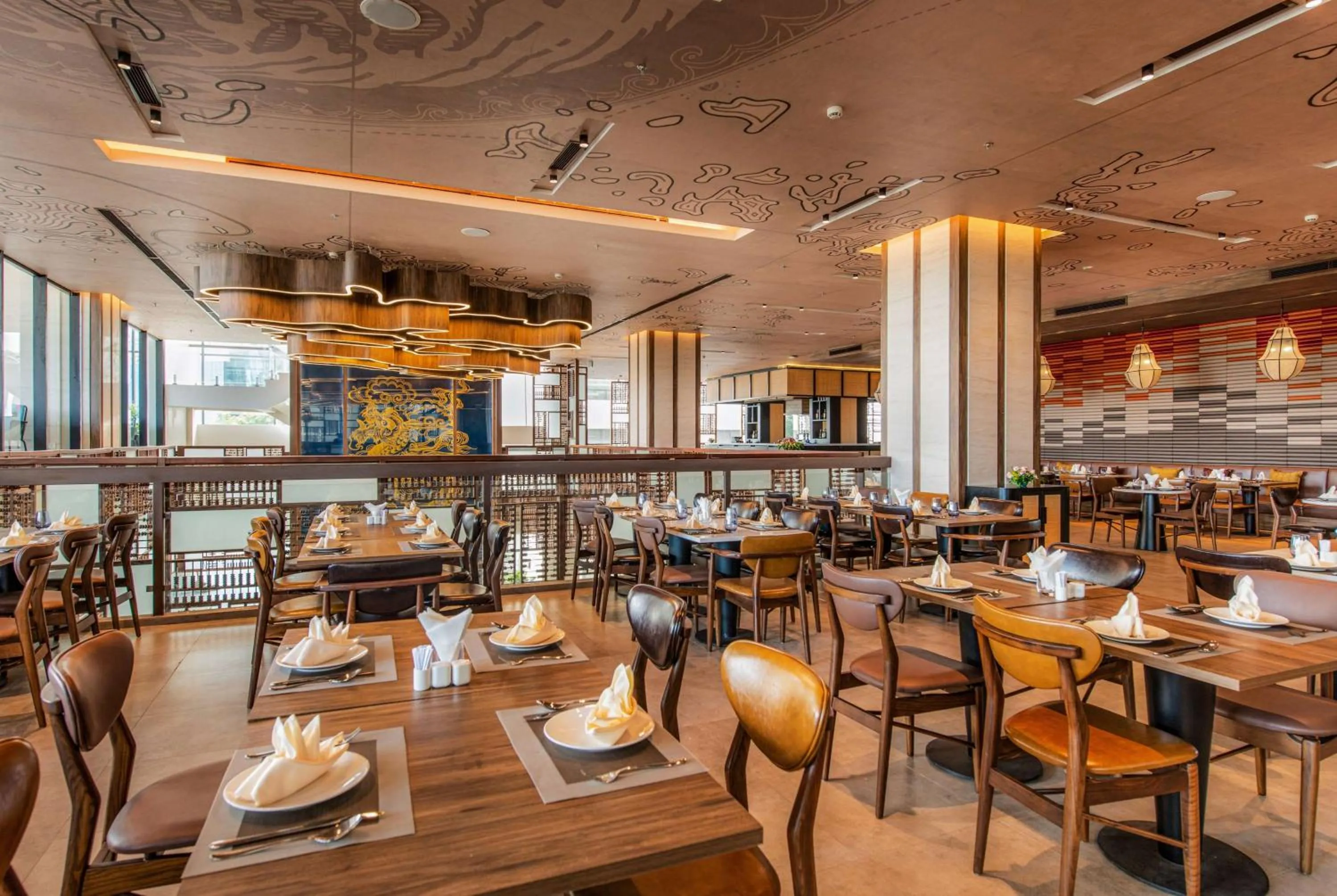 Restaurant/places to eat in Hotel Soleil Ha Long, Trademark Collection by Wyndham