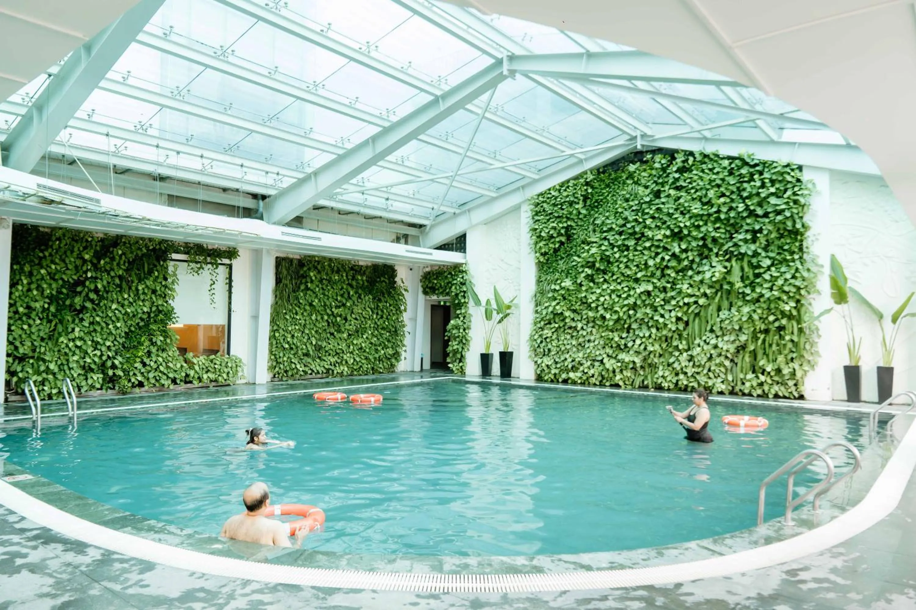 Swimming pool in Hotel Soleil Ha Long, Trademark Collection by Wyndham